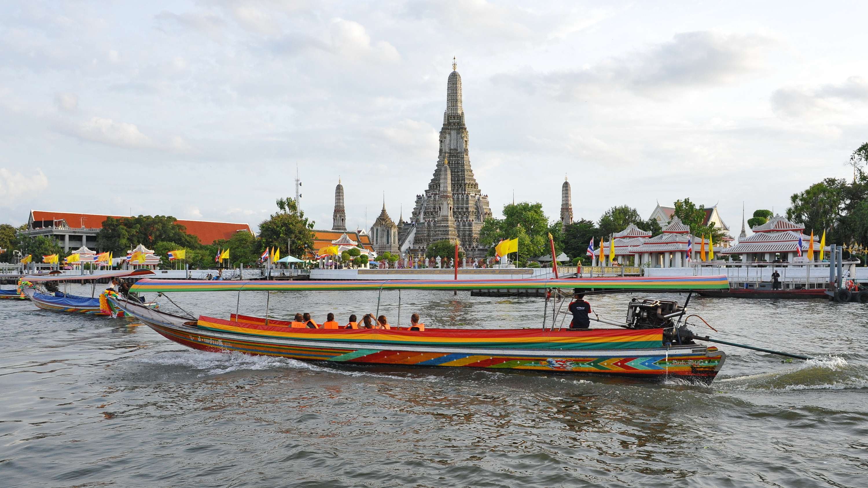 Enjoy Long Tail Bangkok Boat Ride