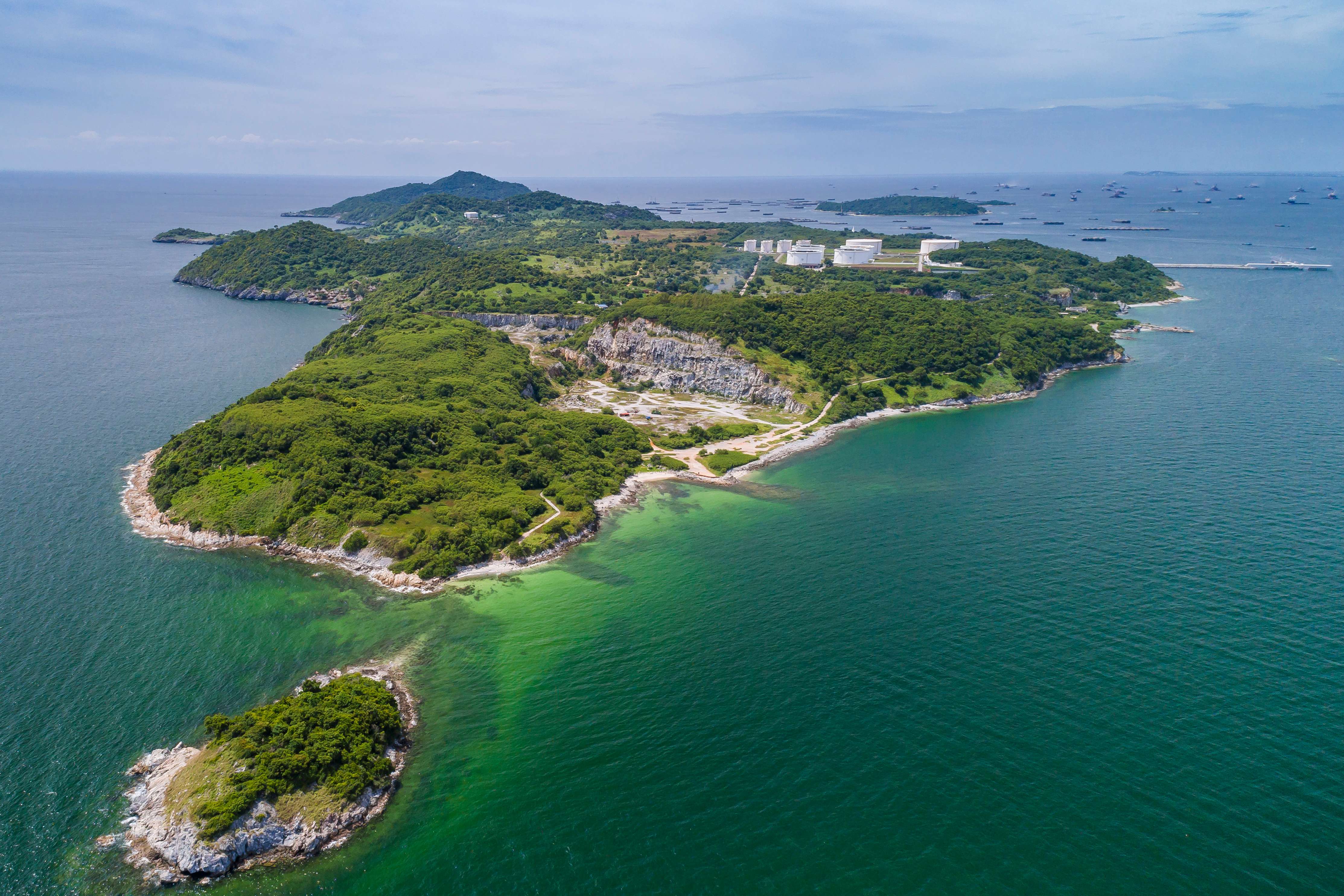 Koh Si Chang Beach