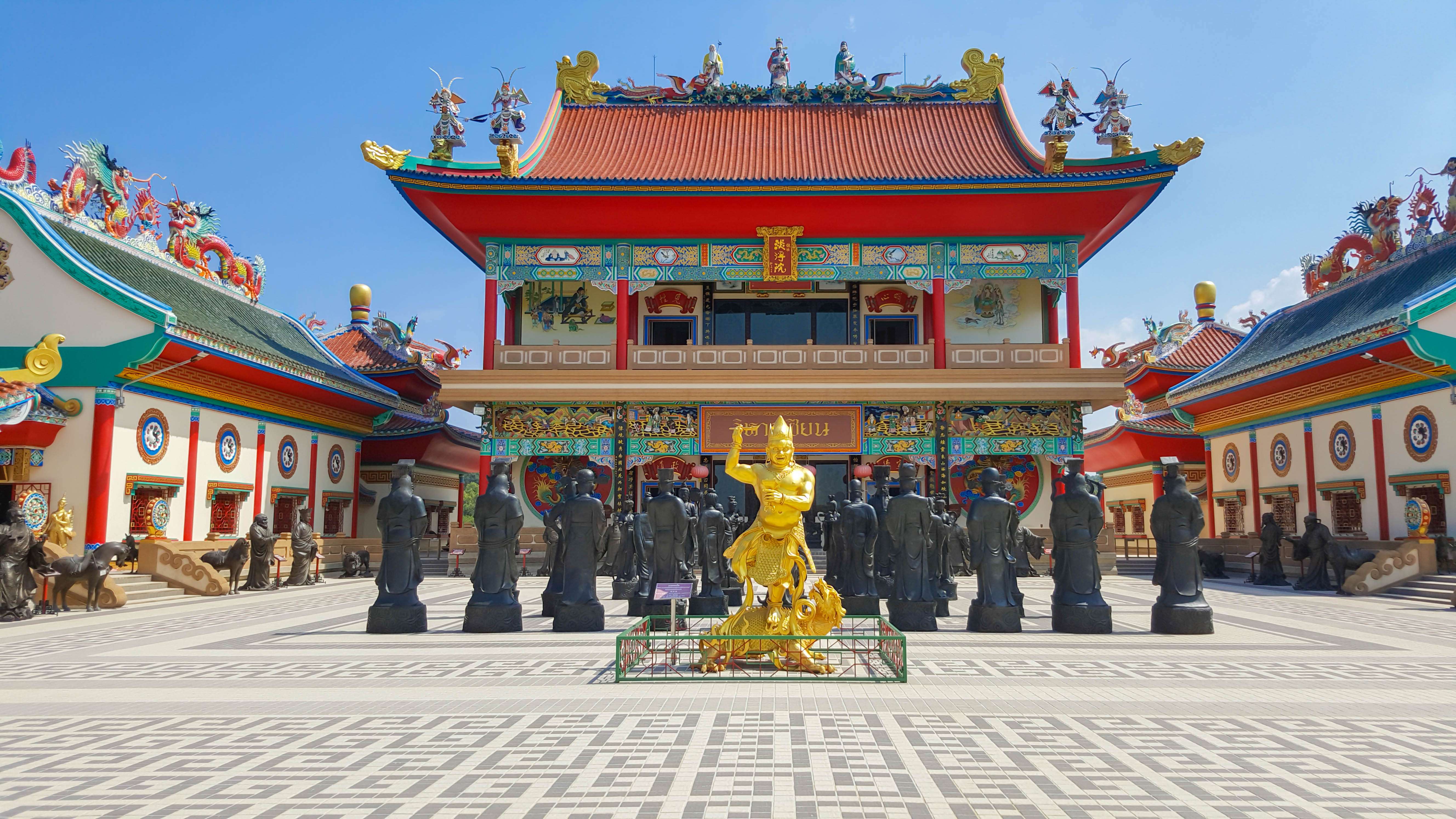 Anek Kusala Sala (Viharn Sien)