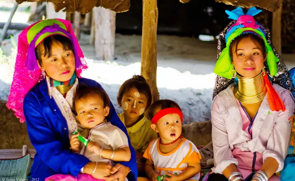 Long Neck Karen Village Tour