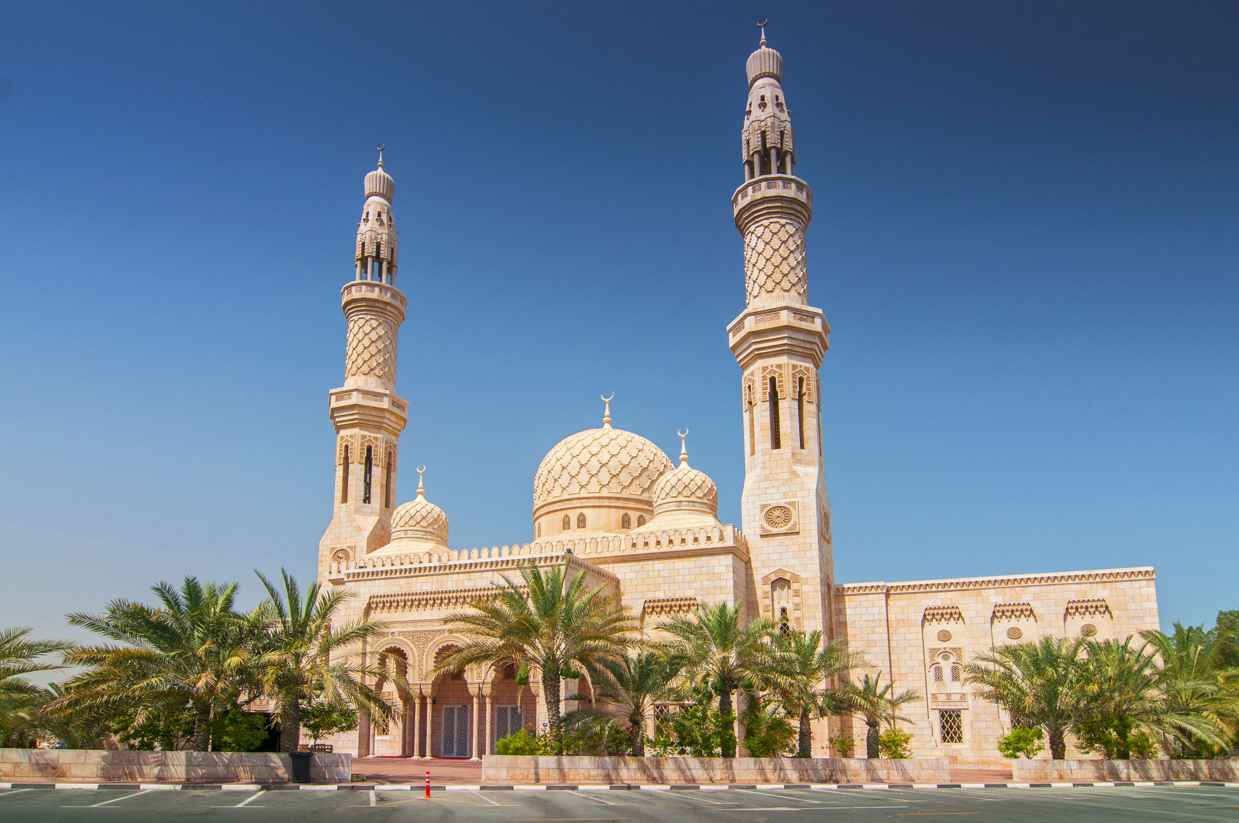 Take Blessings at Jumeirah Mosque