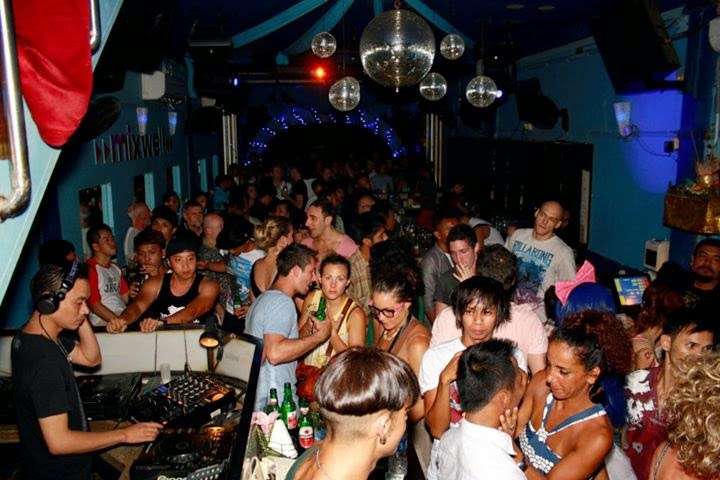 Spend The Evening At Bali Joe Bar