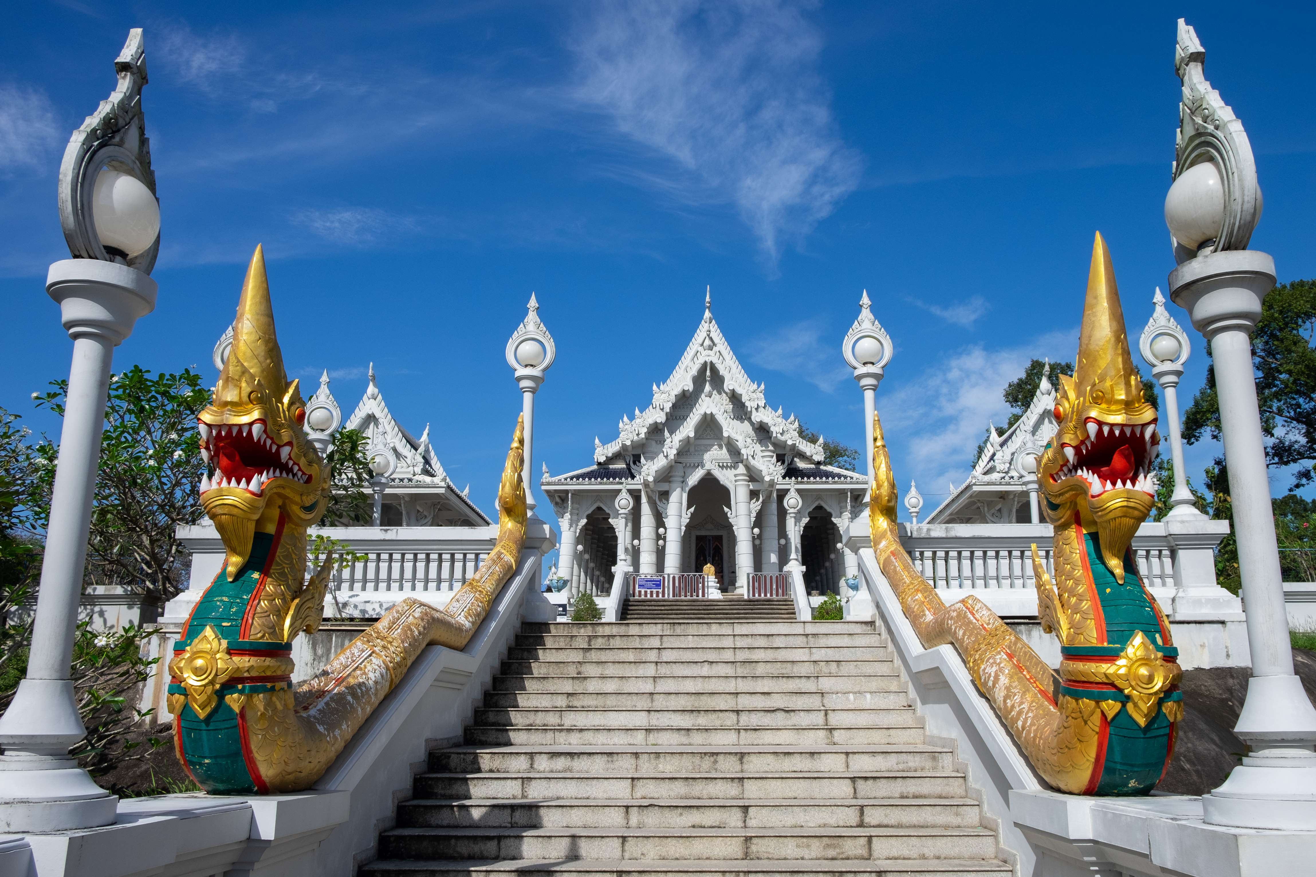 Check Out Wat Kaew Temple