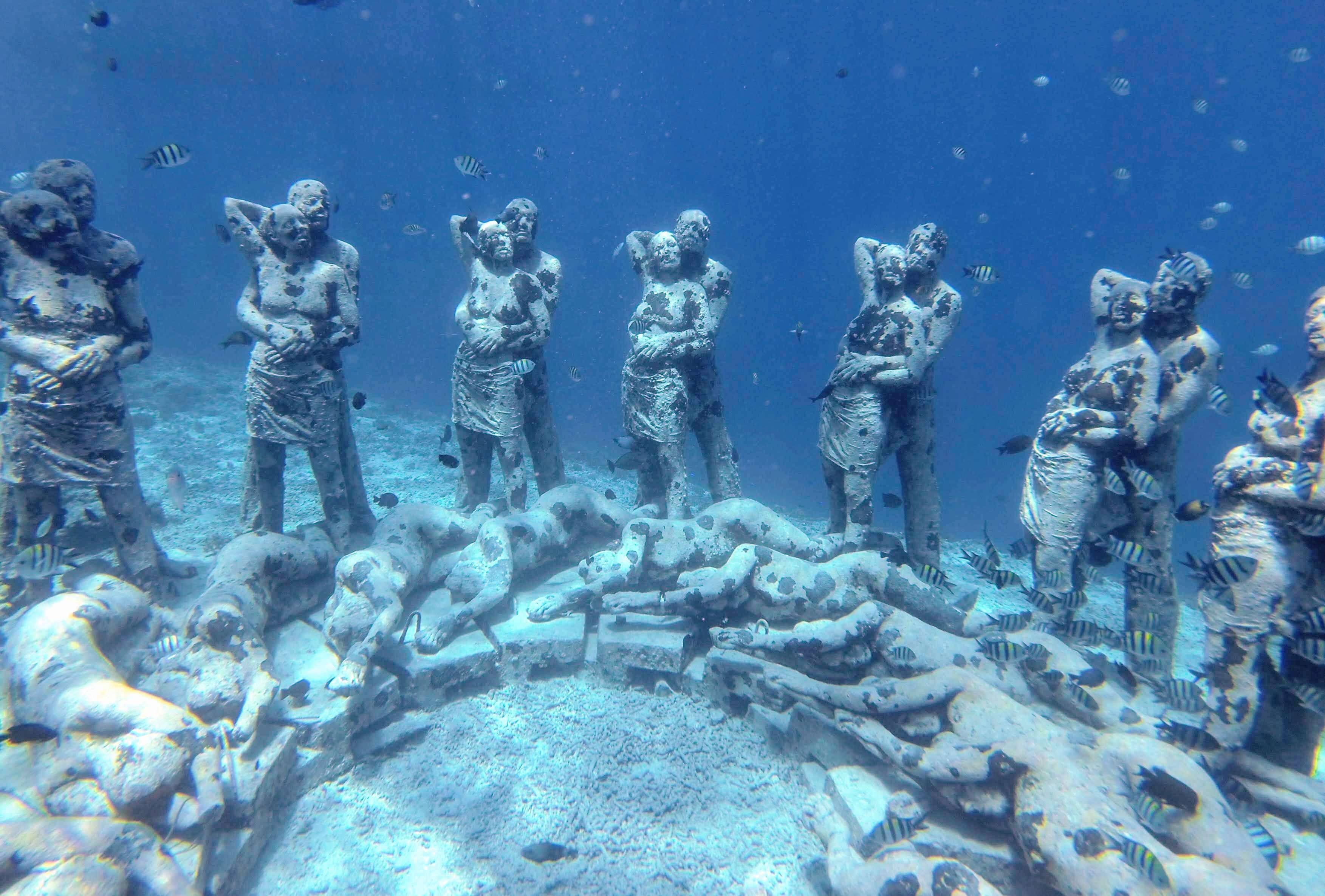 Send a Letter From the Underwater Mailbox at Jemeluk Bay Underwater Gallery
