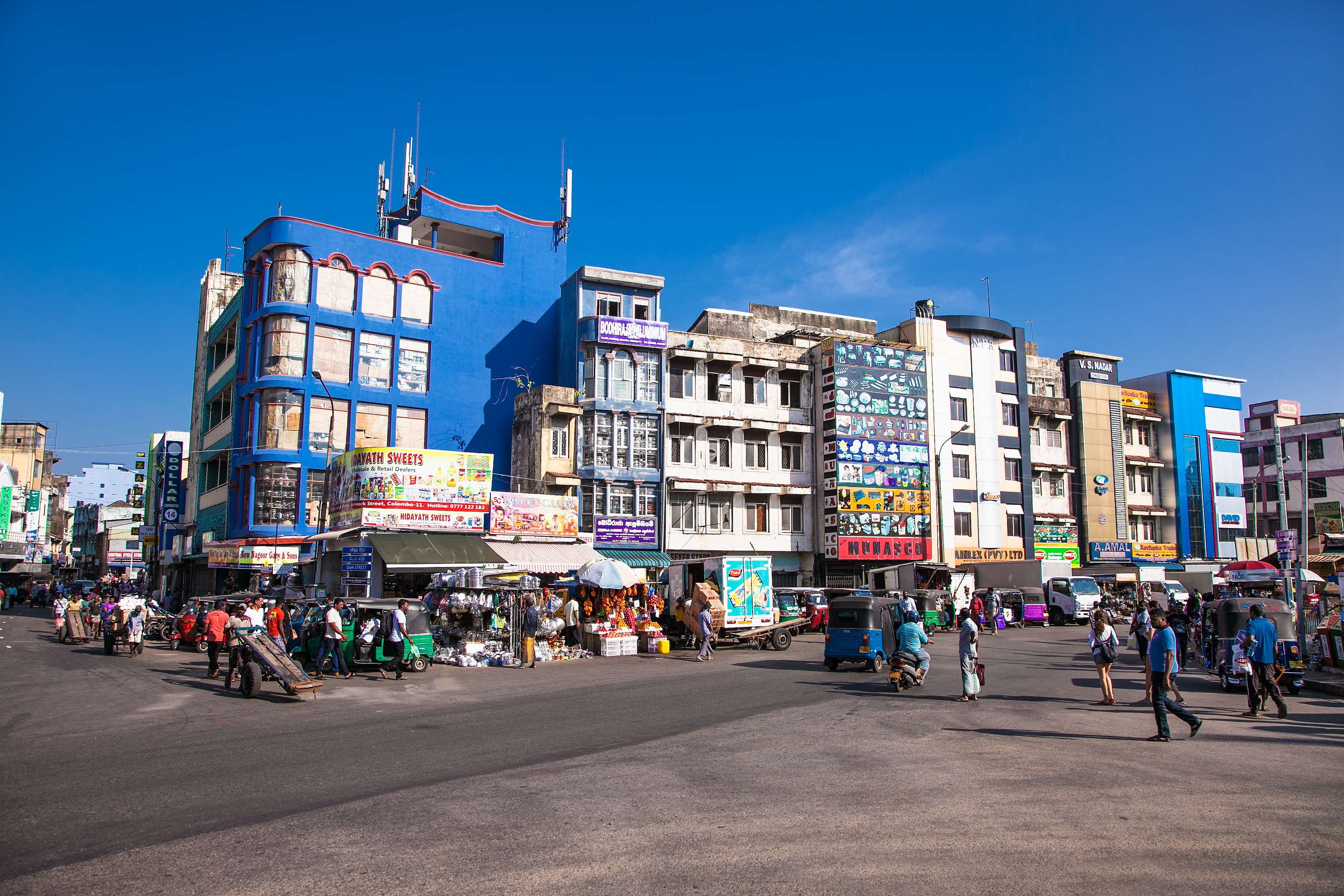 Shopping at Pettah Market