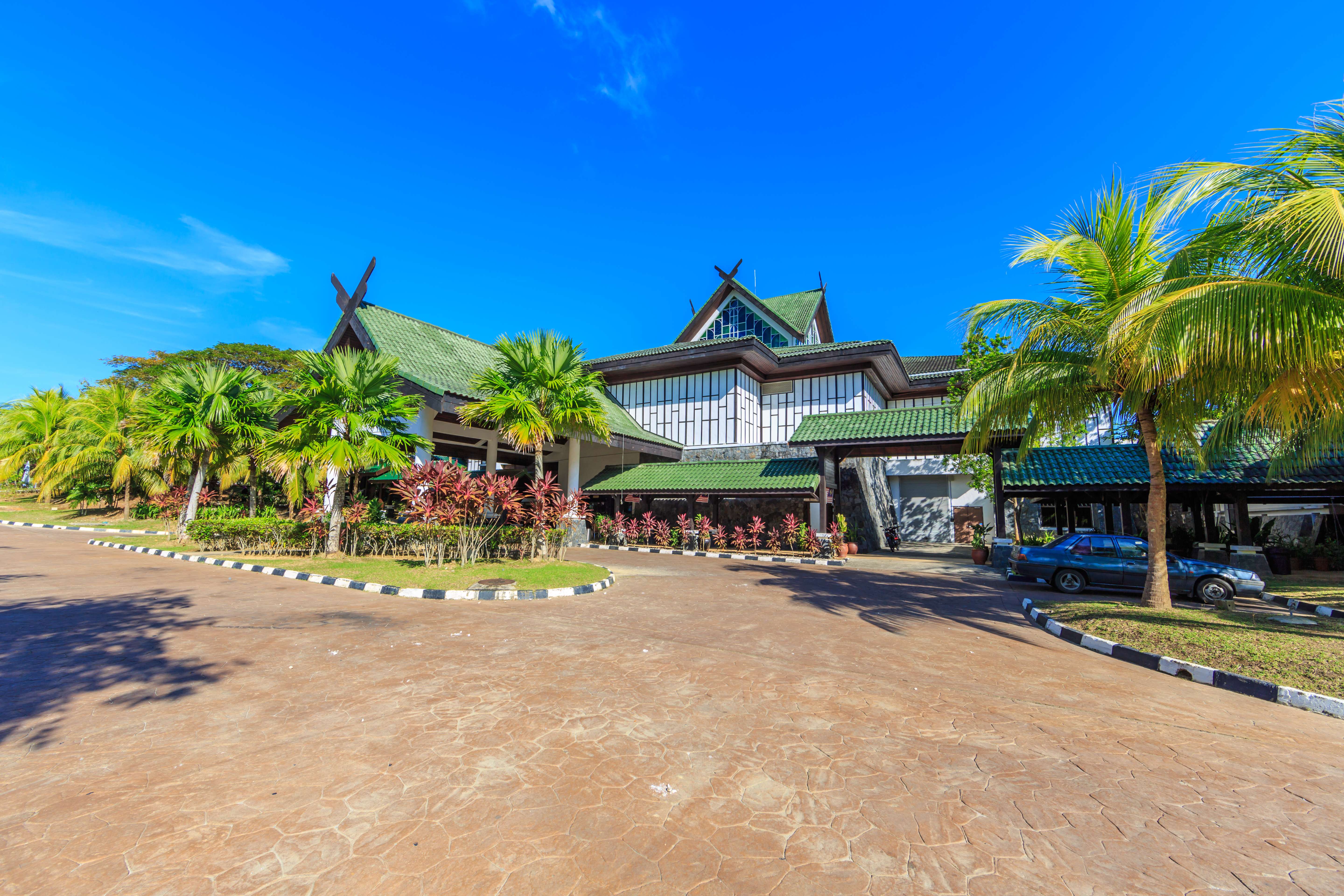 Check Out Galeria Perdana