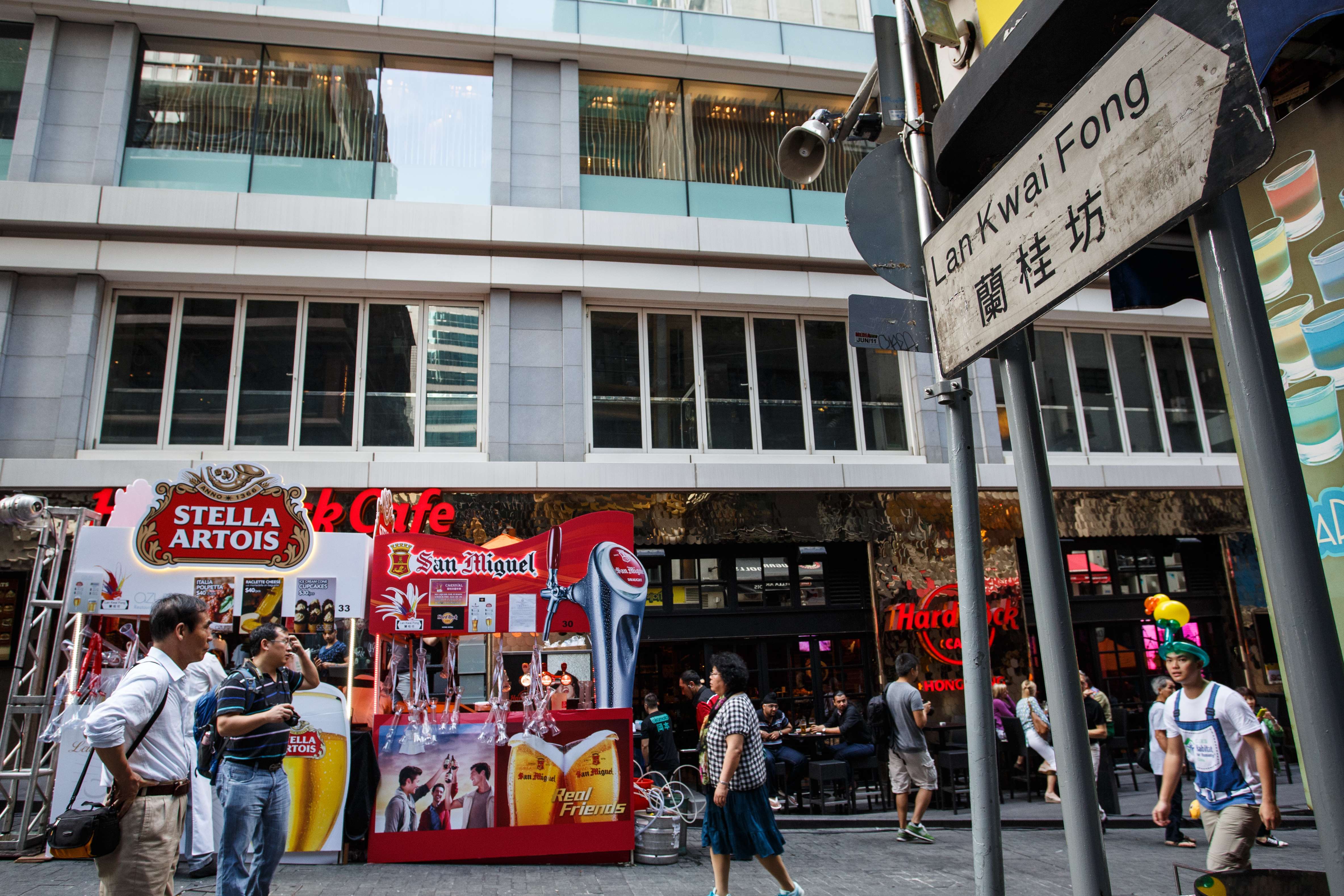 Enjoy Nightlife in Lan Kwai Fong