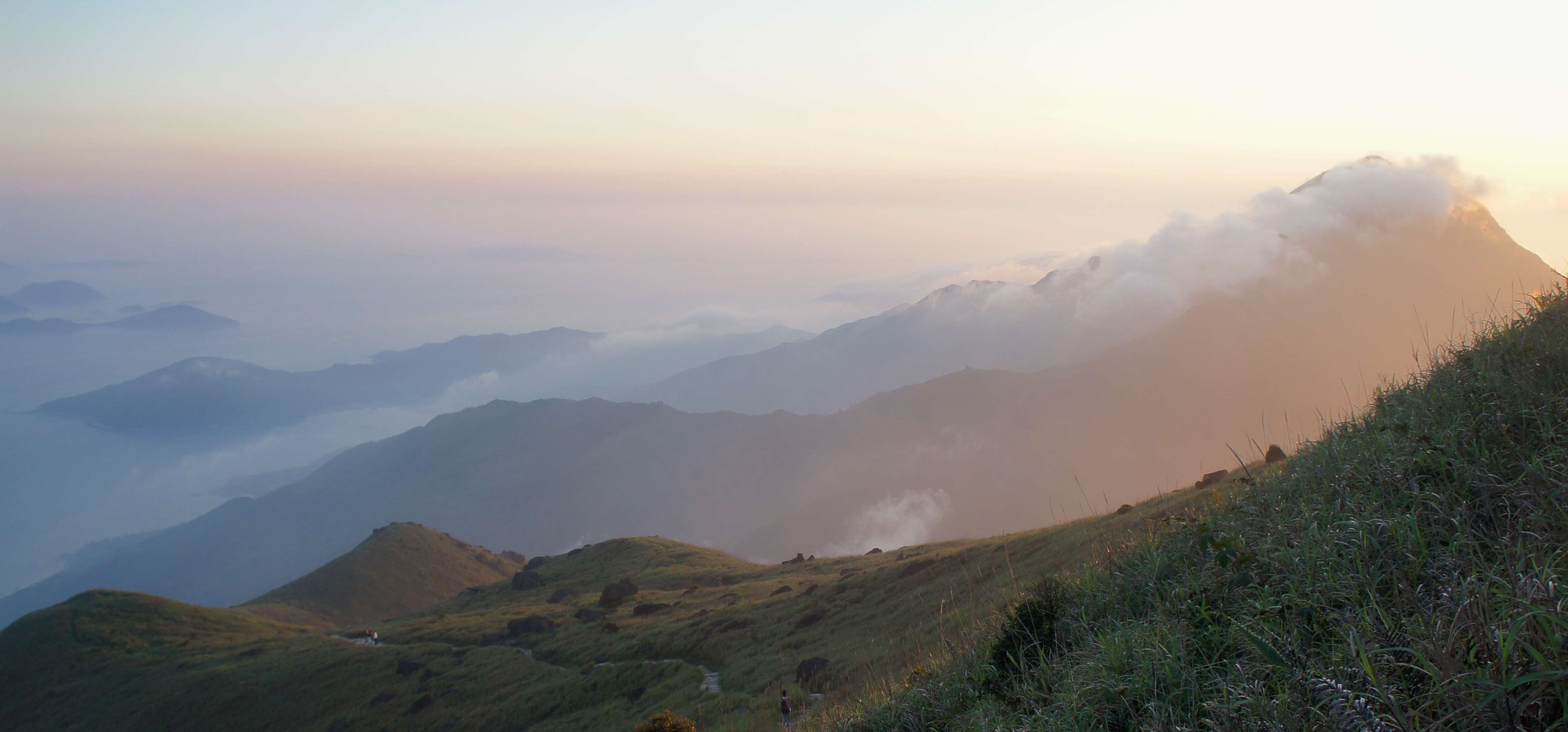 Night Hike to Lantau Peak