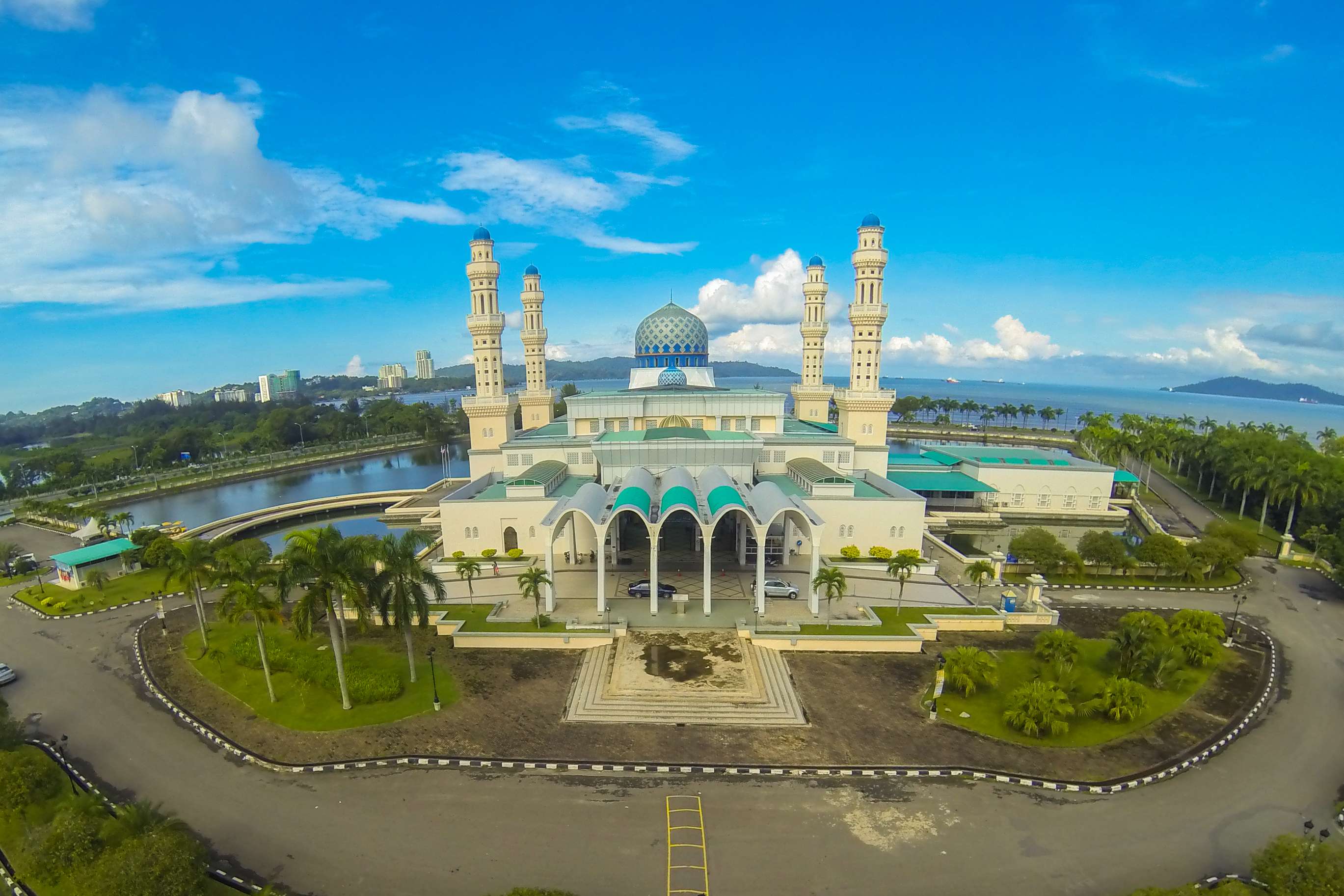 Explore Kota Kinabalu City Mosque