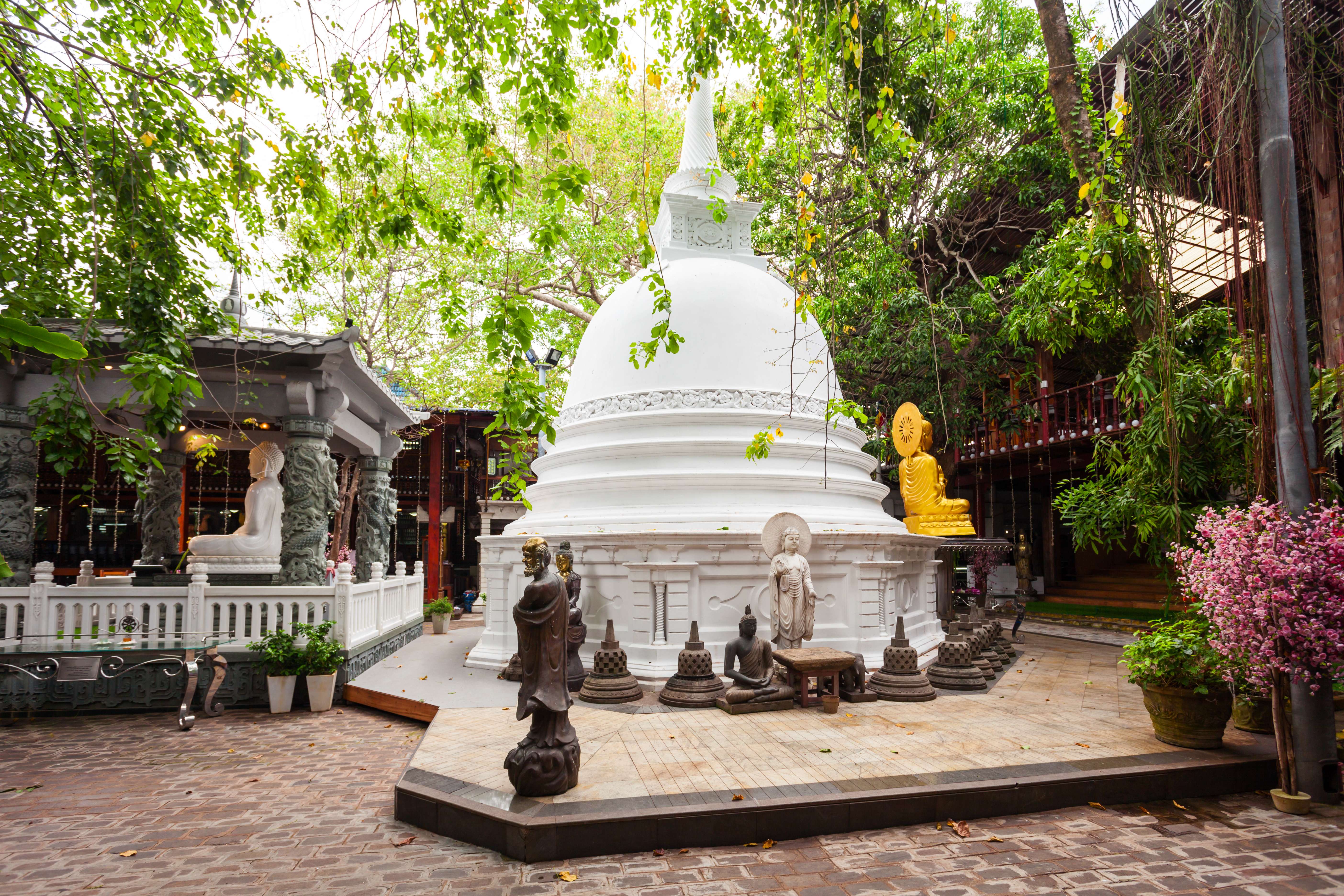 Gangaramaya Buddhist Temple