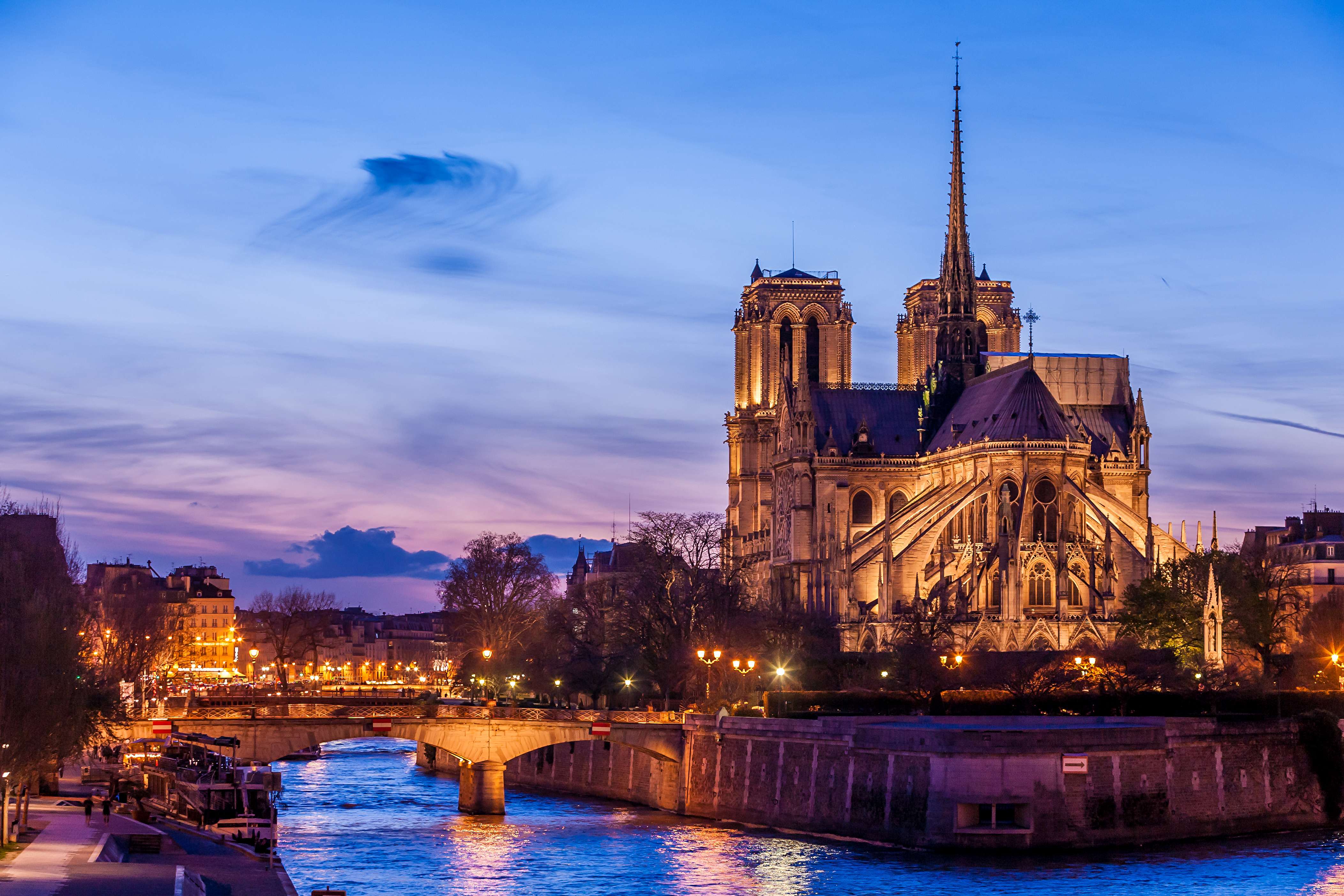 Notre Dame Cathedral Tour