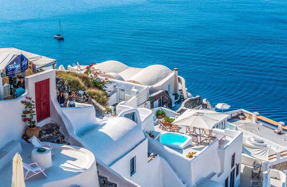 30 Best Hotels in Santorini For Your Perfect Stay in {{year}}