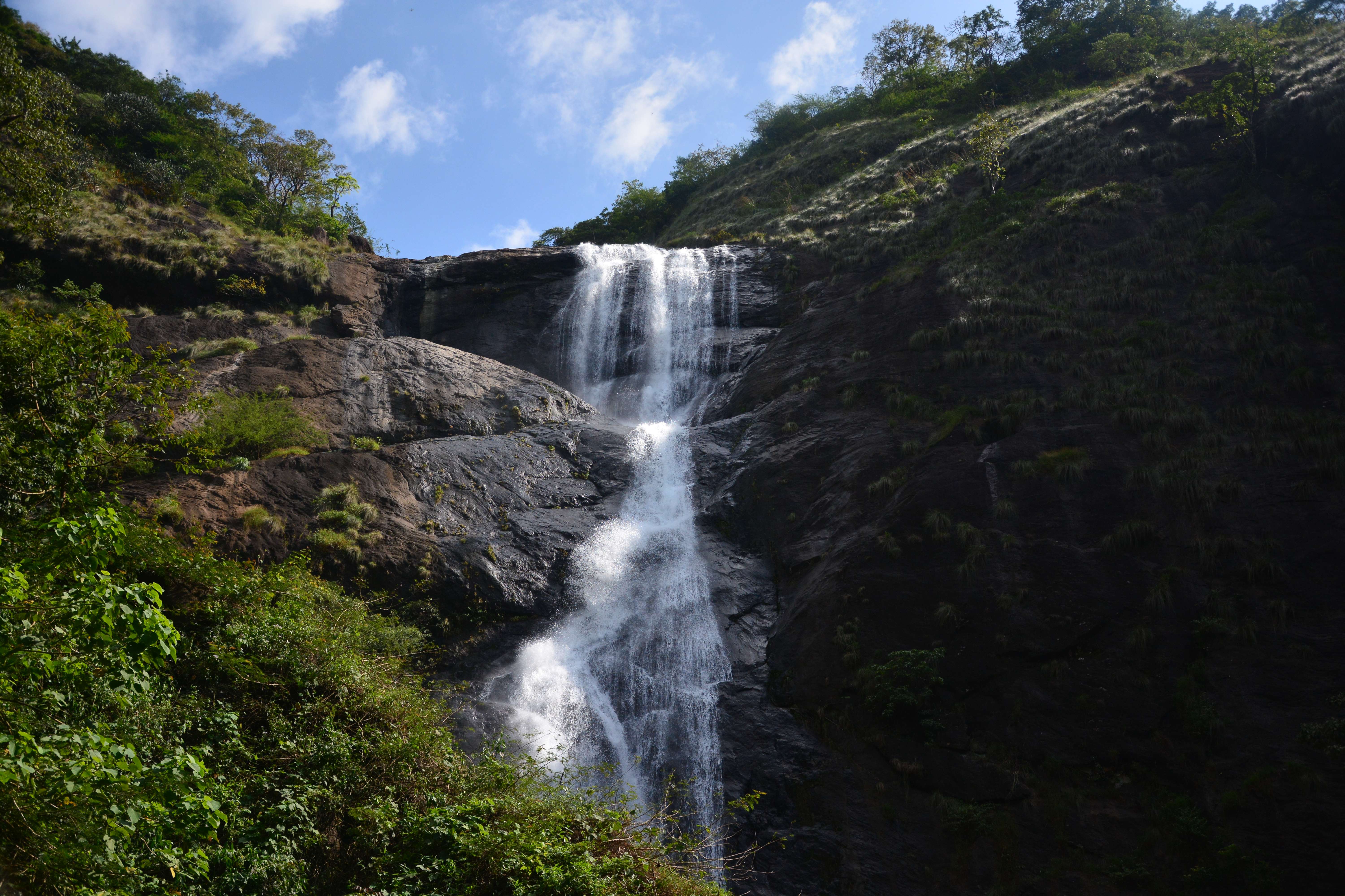 Palaruvi Waterfalls 