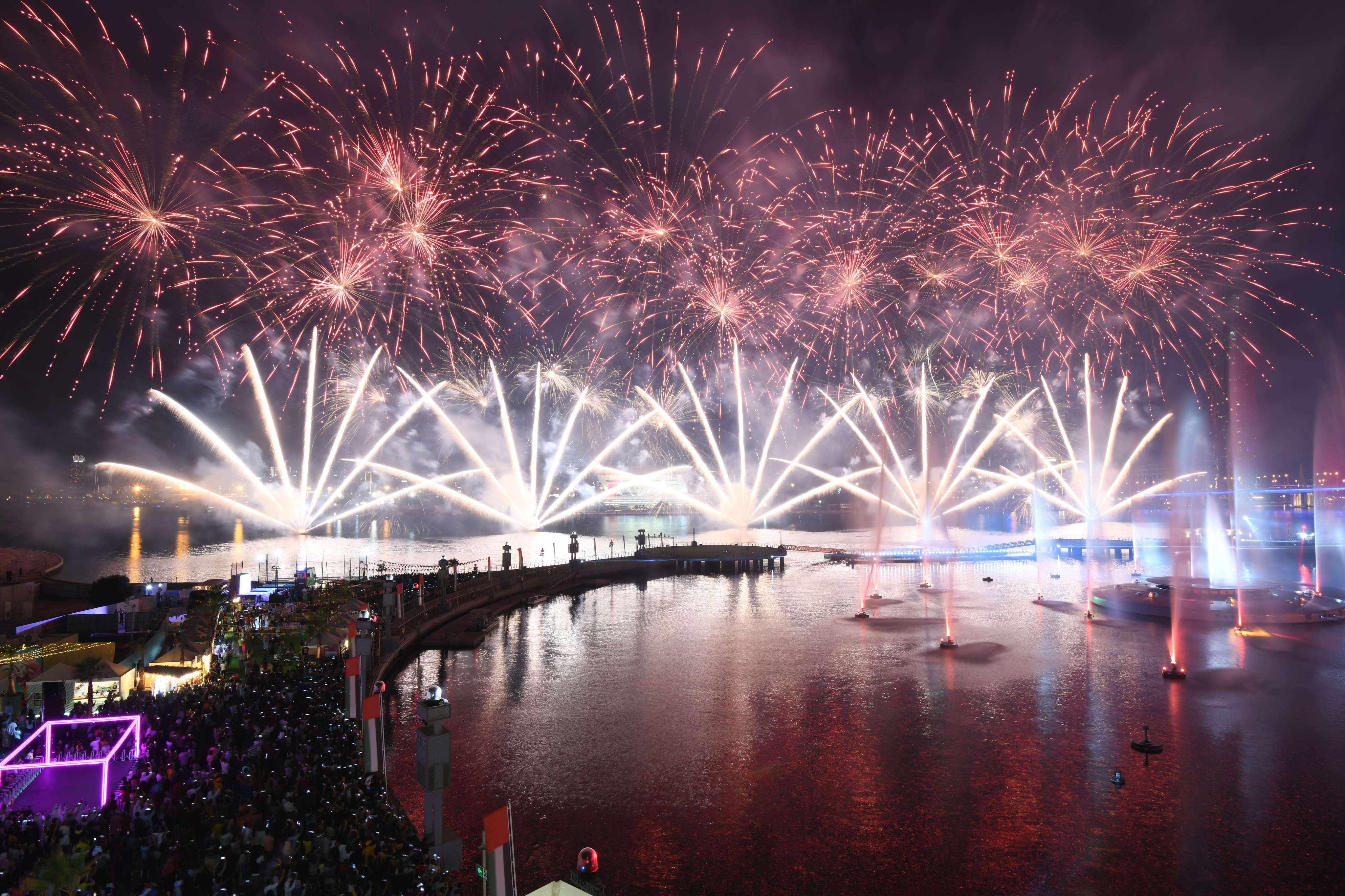 Witness the Fireworks at Dubai Festival City mall