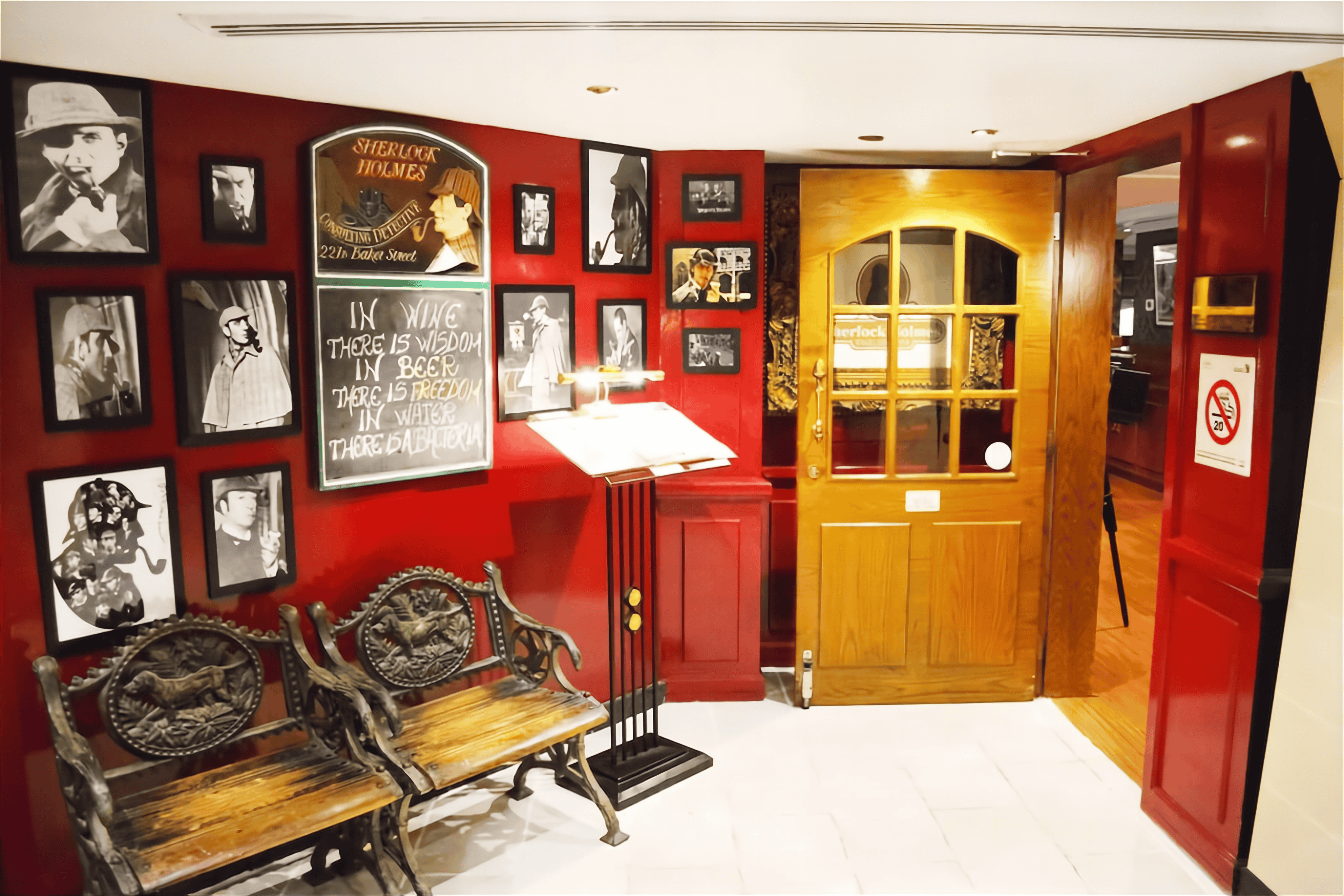 Sherlock Holmes English Pub