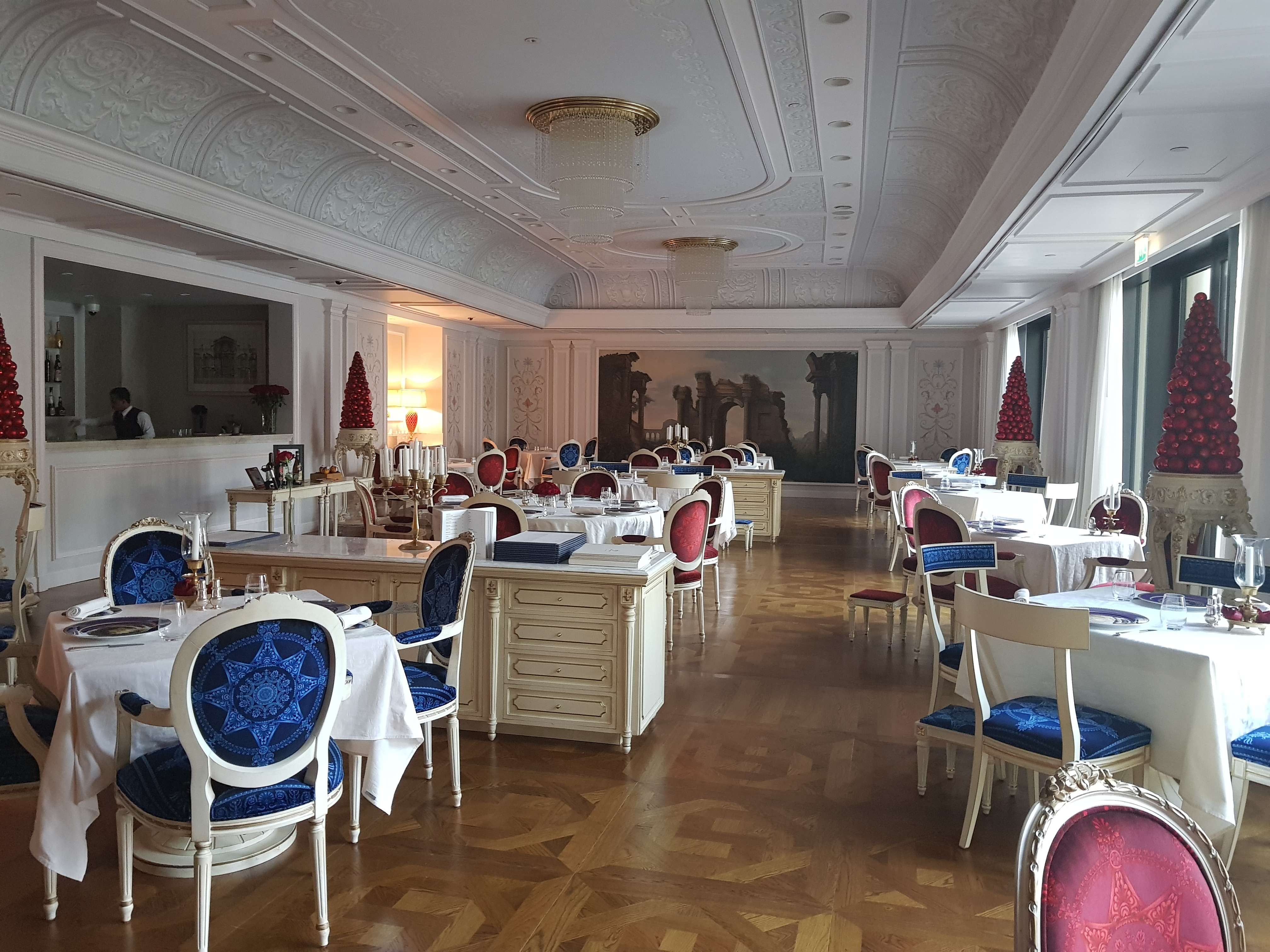 10 Restaurants Near Dubai Creek For Best Dining Experience!