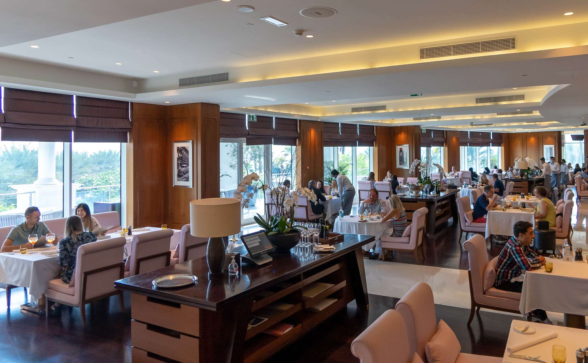 Social By Heinz Beck