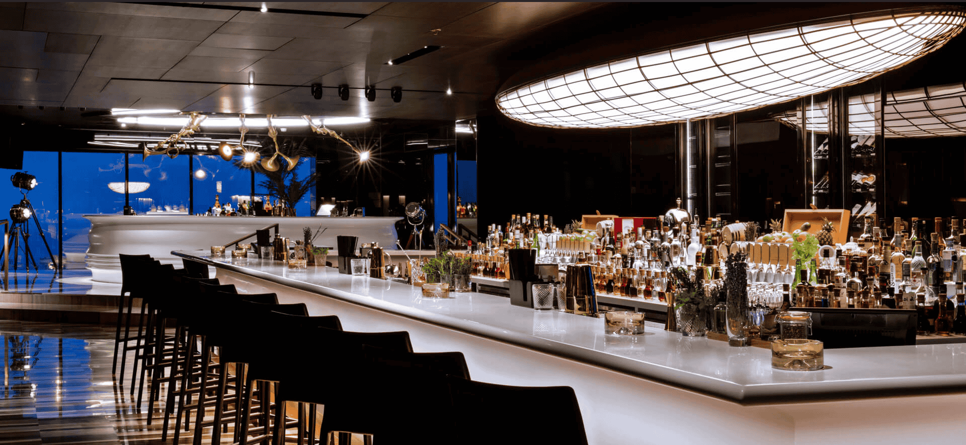 PLAY Restaurant & Lounge