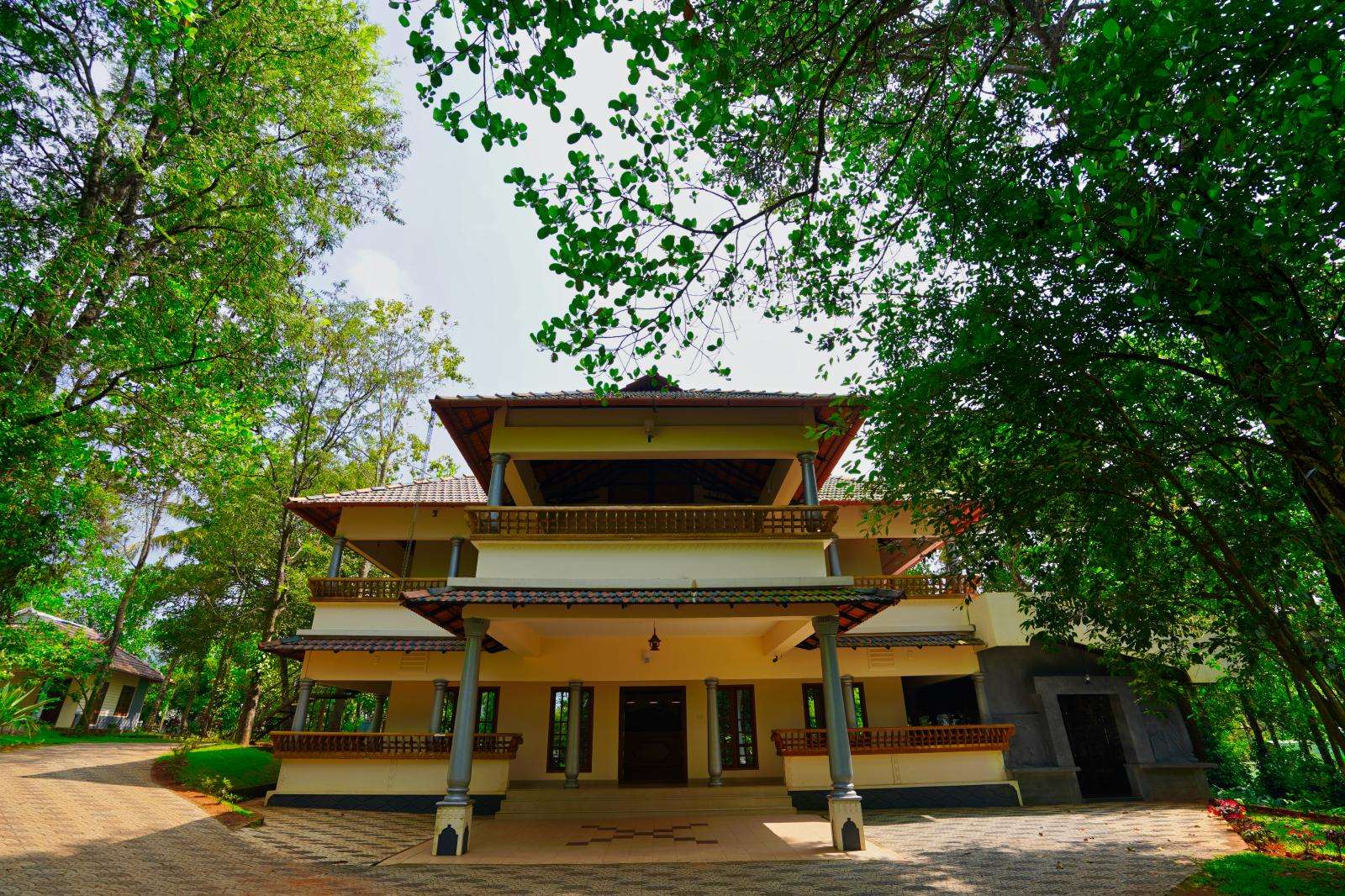 Lake N Hills Cottages