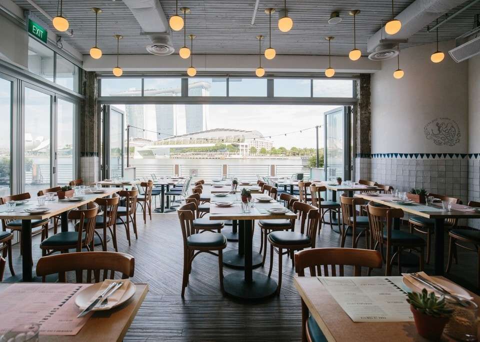 Super Loco Customs House