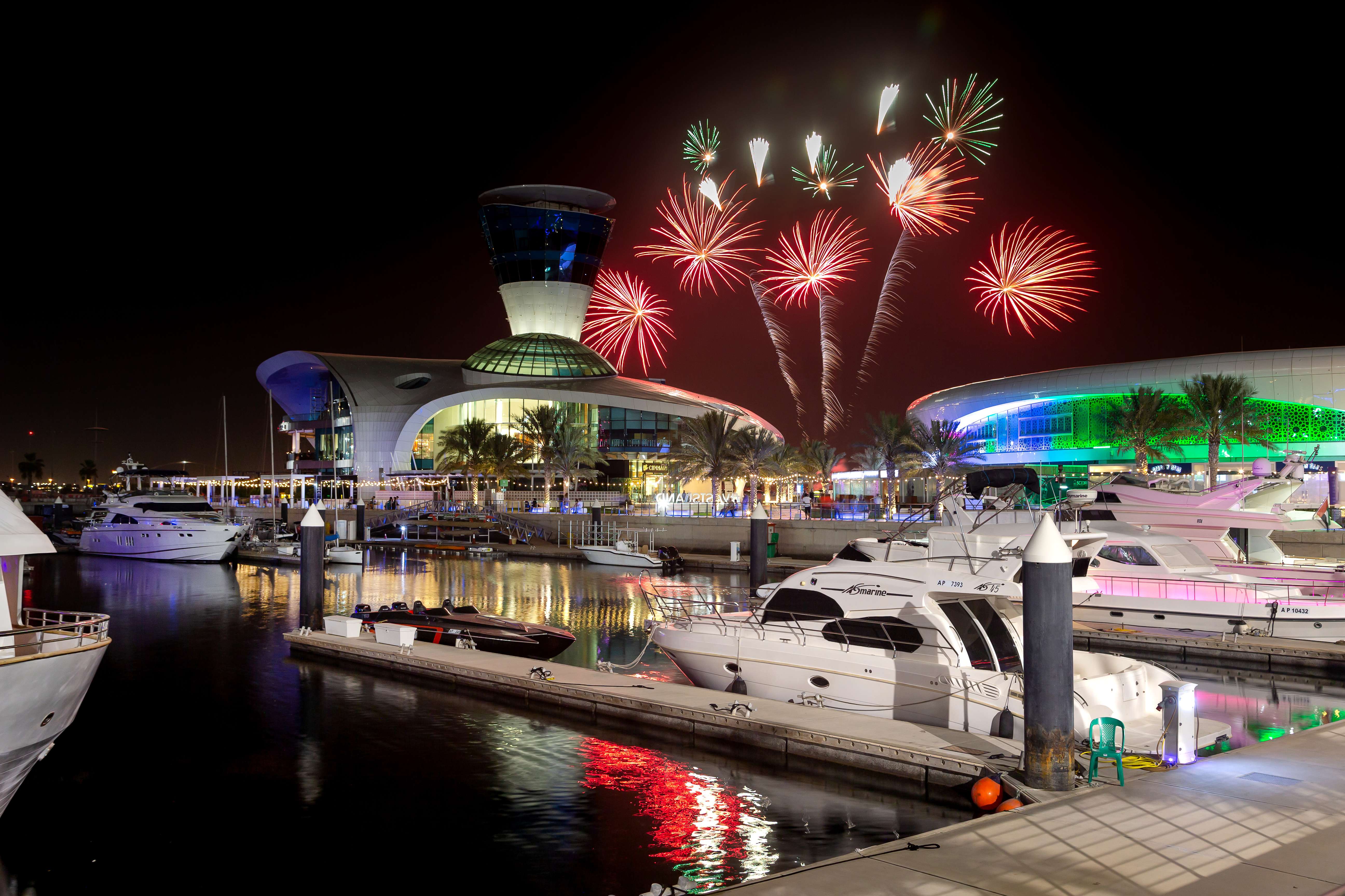 10 Restaurants in Yas Island To Satisfy Your Taste Buds!