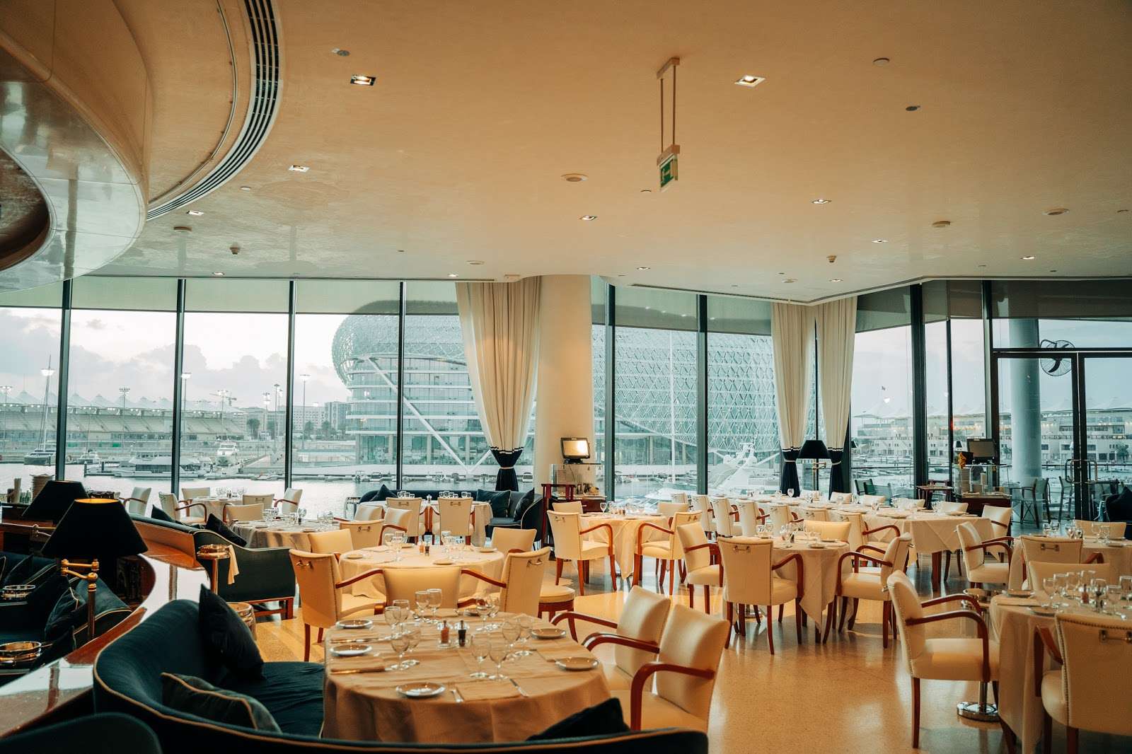 Aquarium Restaurant Yas Marina