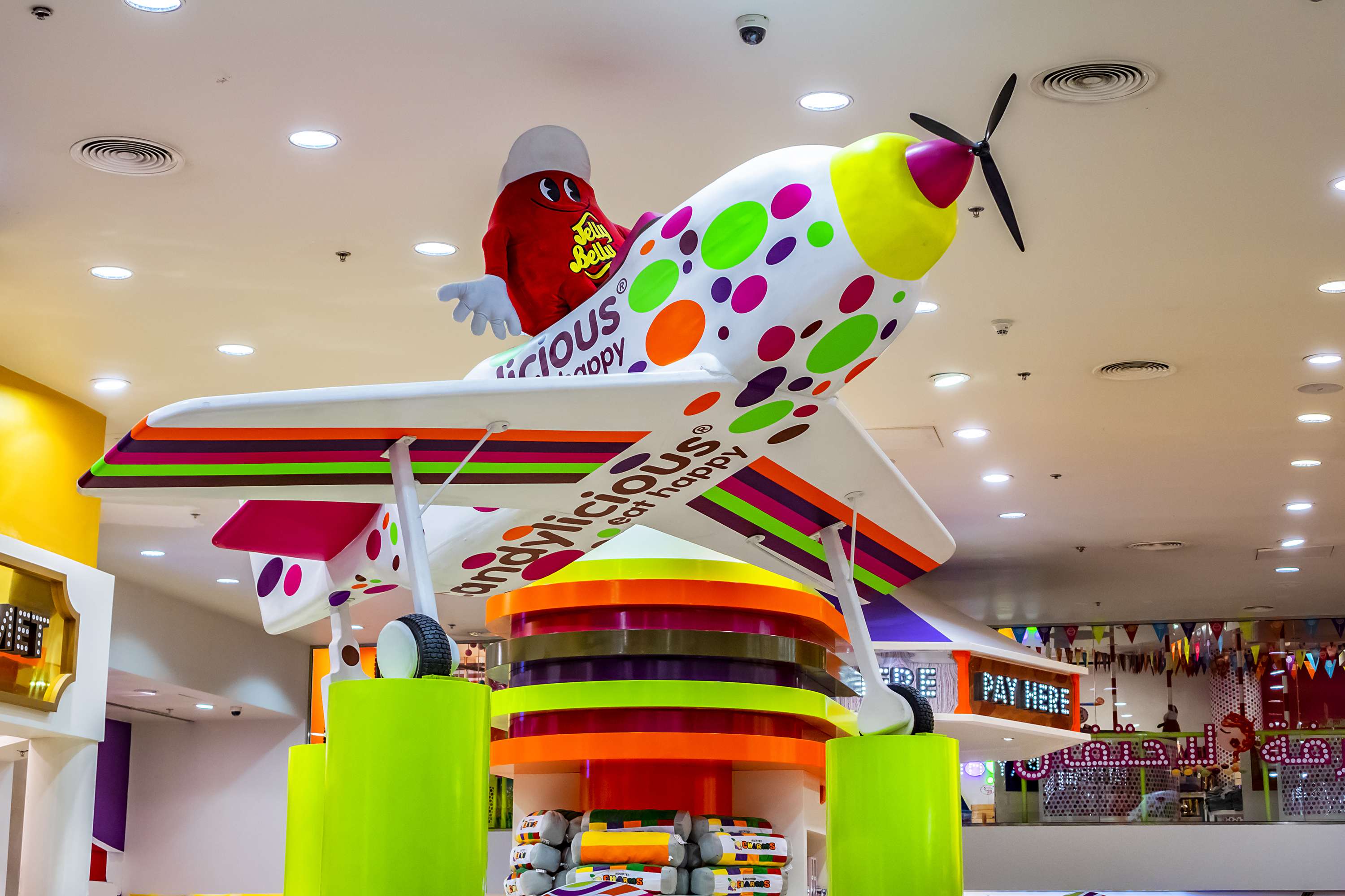 Candylicious- The largest sweet shop is inside Dubai Mall