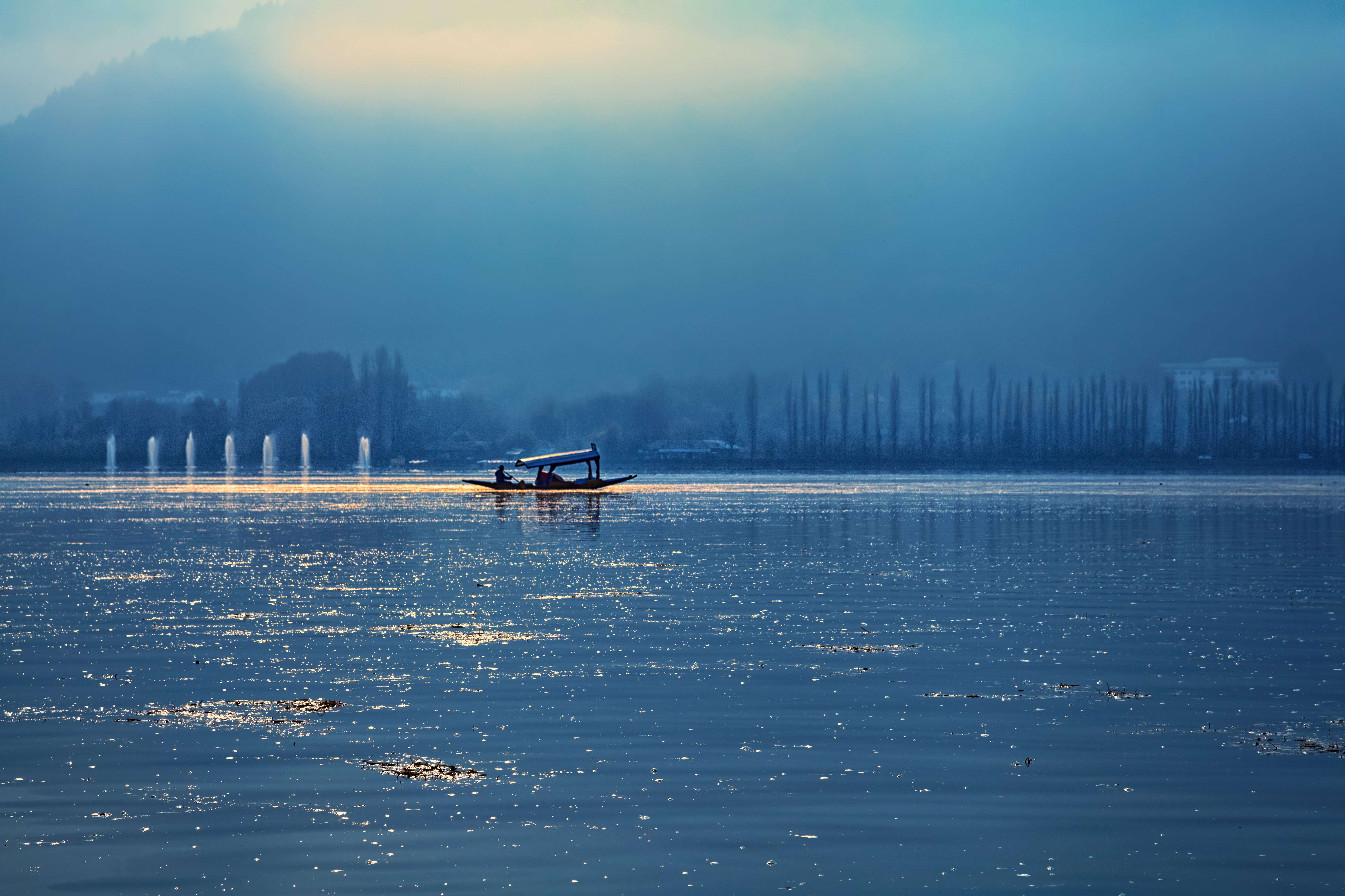 15 Lakes in Jammu & Kashmir You Must Visit in {{year}}