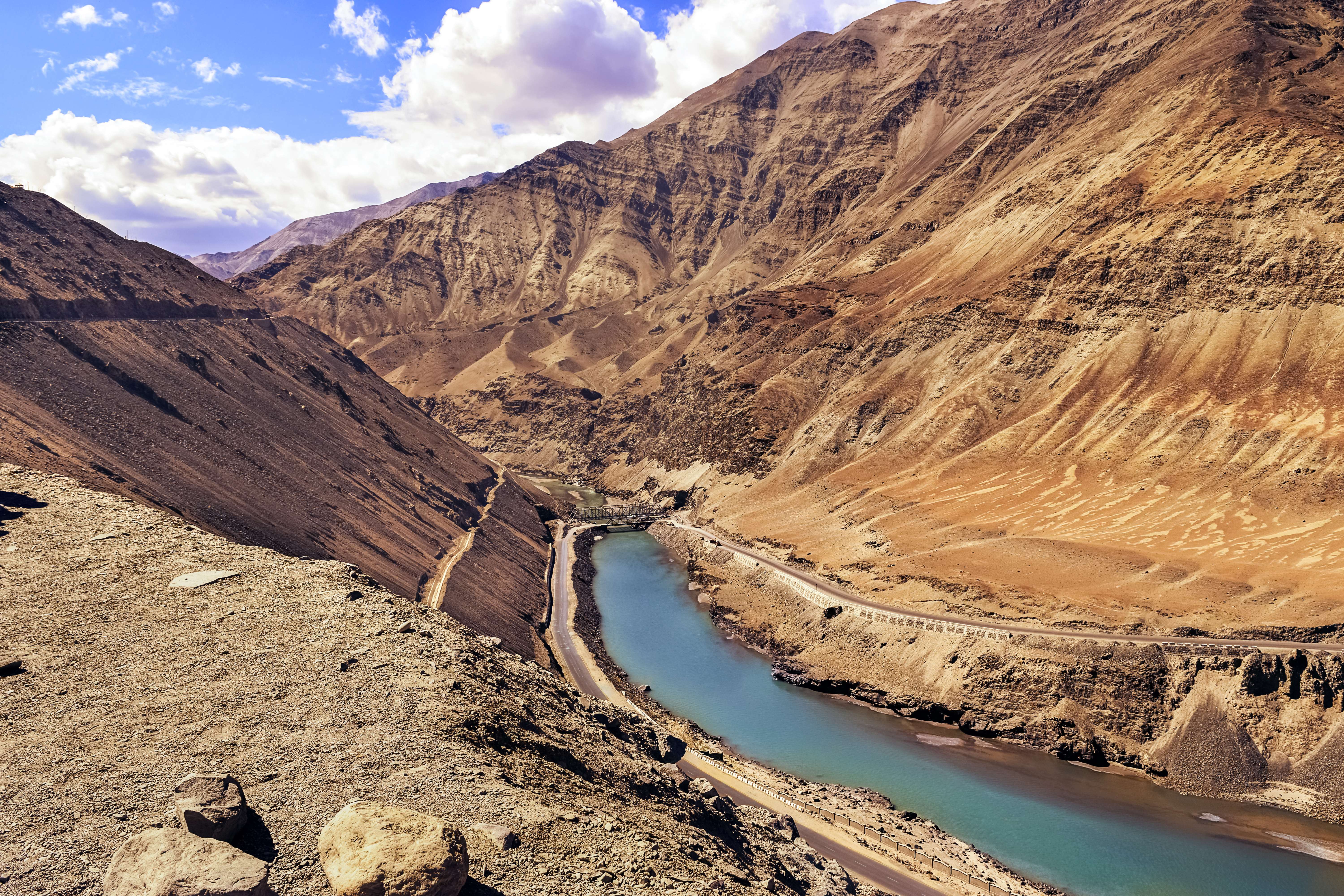 Route from Leh to Pangong in June