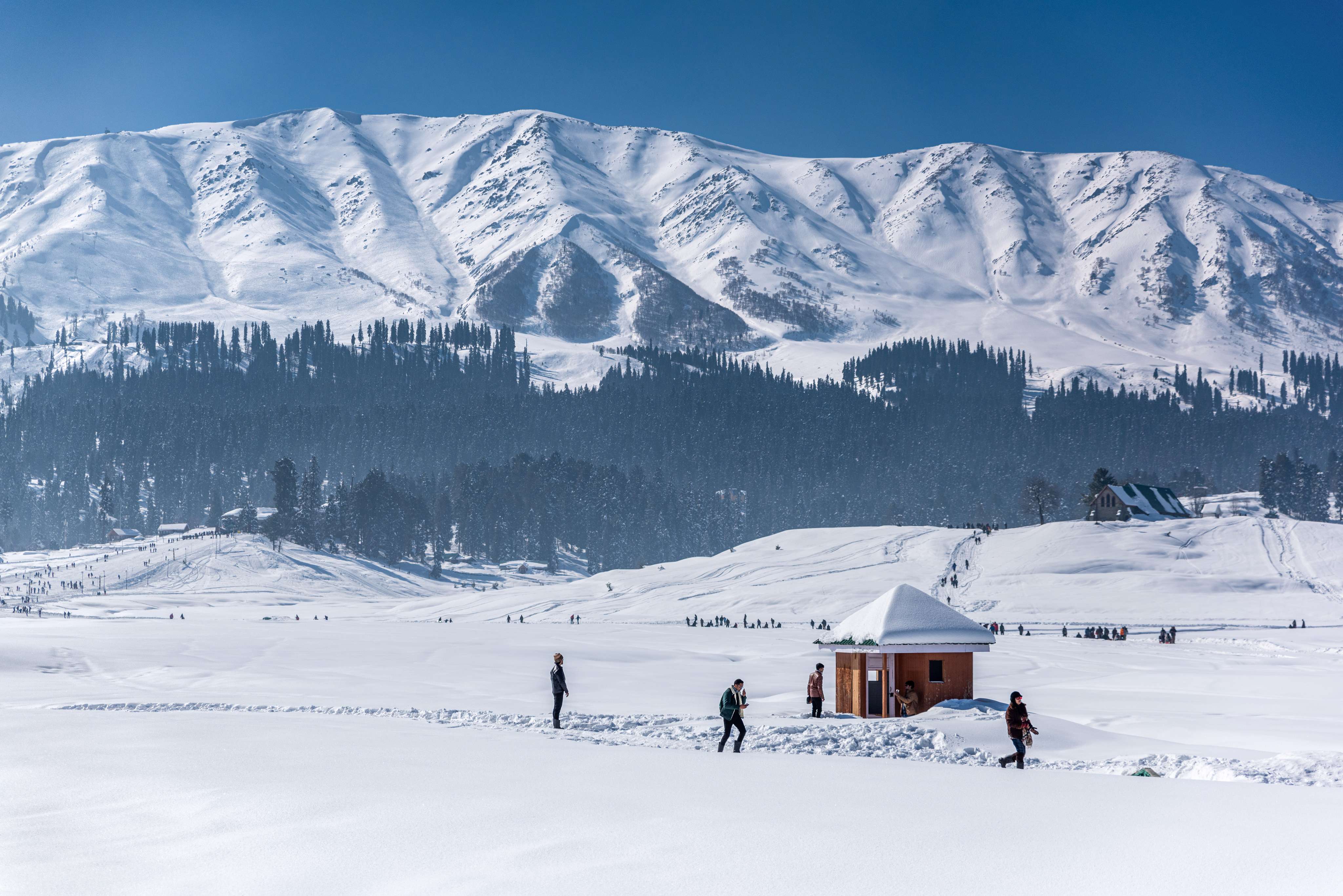 Gulmarg in December: Weather, Top Attractions & Best Activities!