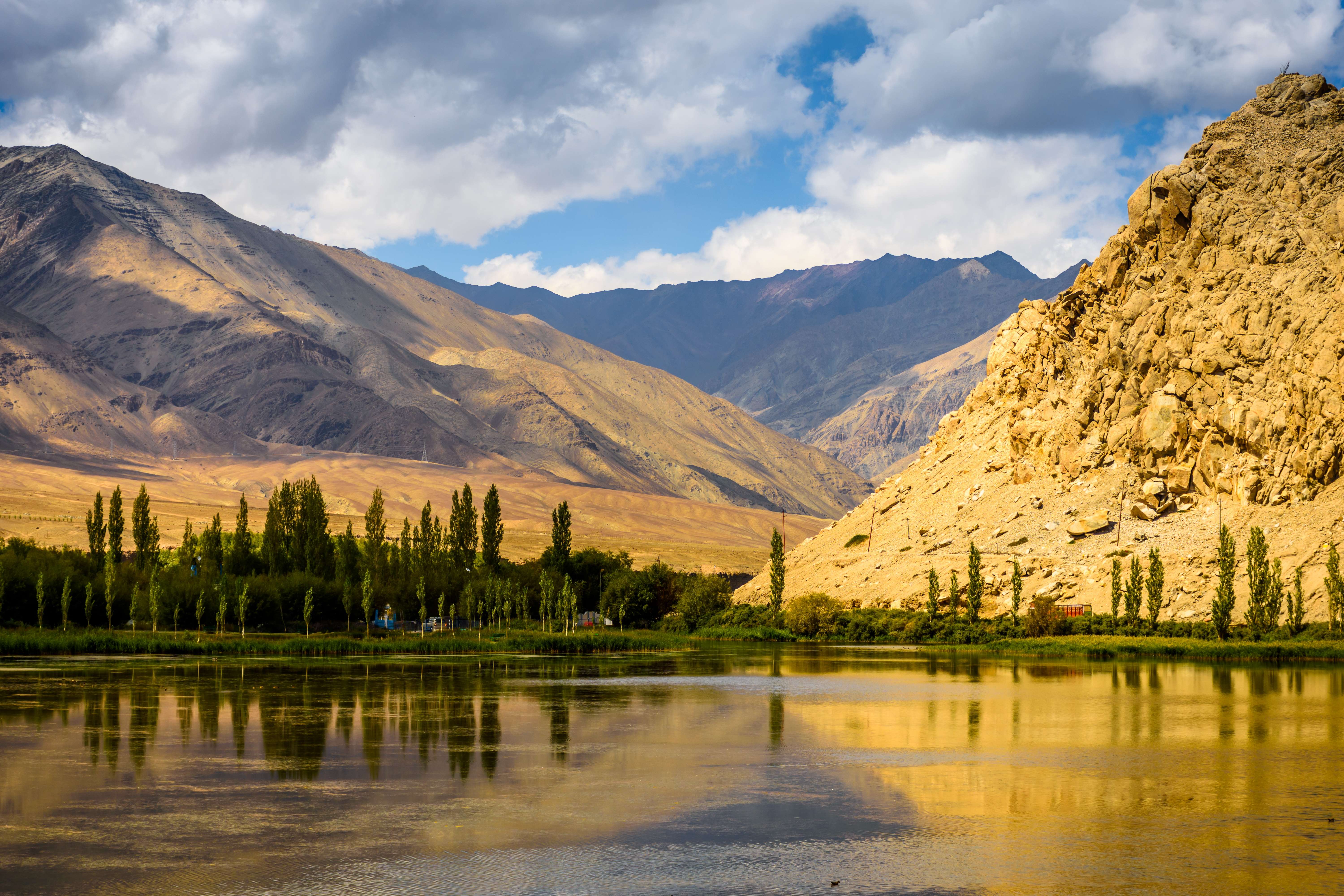 Day 9: Pangong Lake to Leh