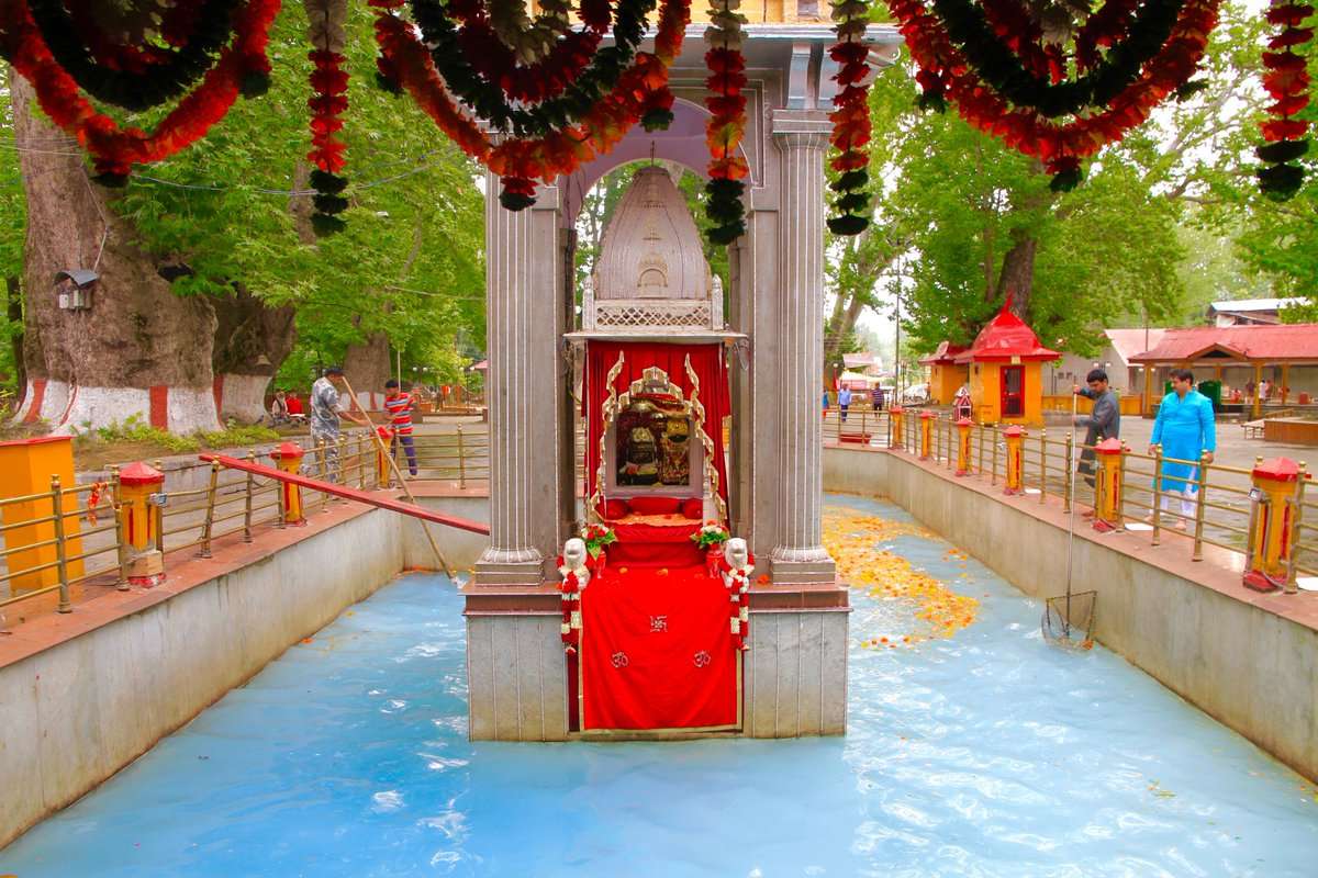 Religious Trip to Kheer Bhawani Temple