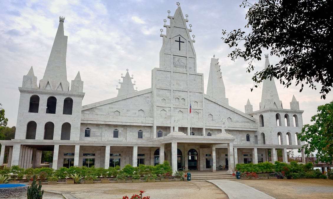 Visit Solomon’s Temple 