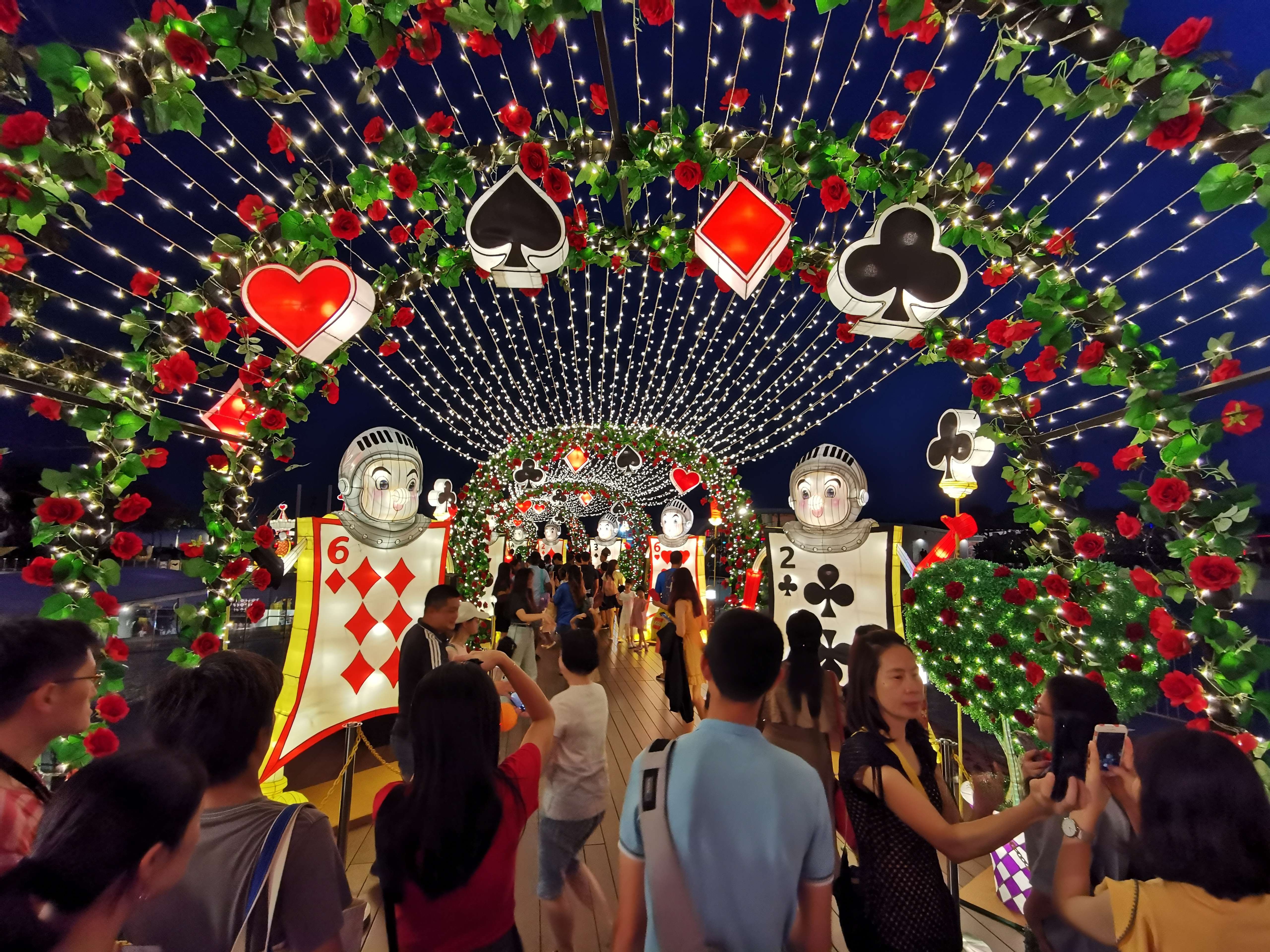Themed Light Show At Vivocity Singapore