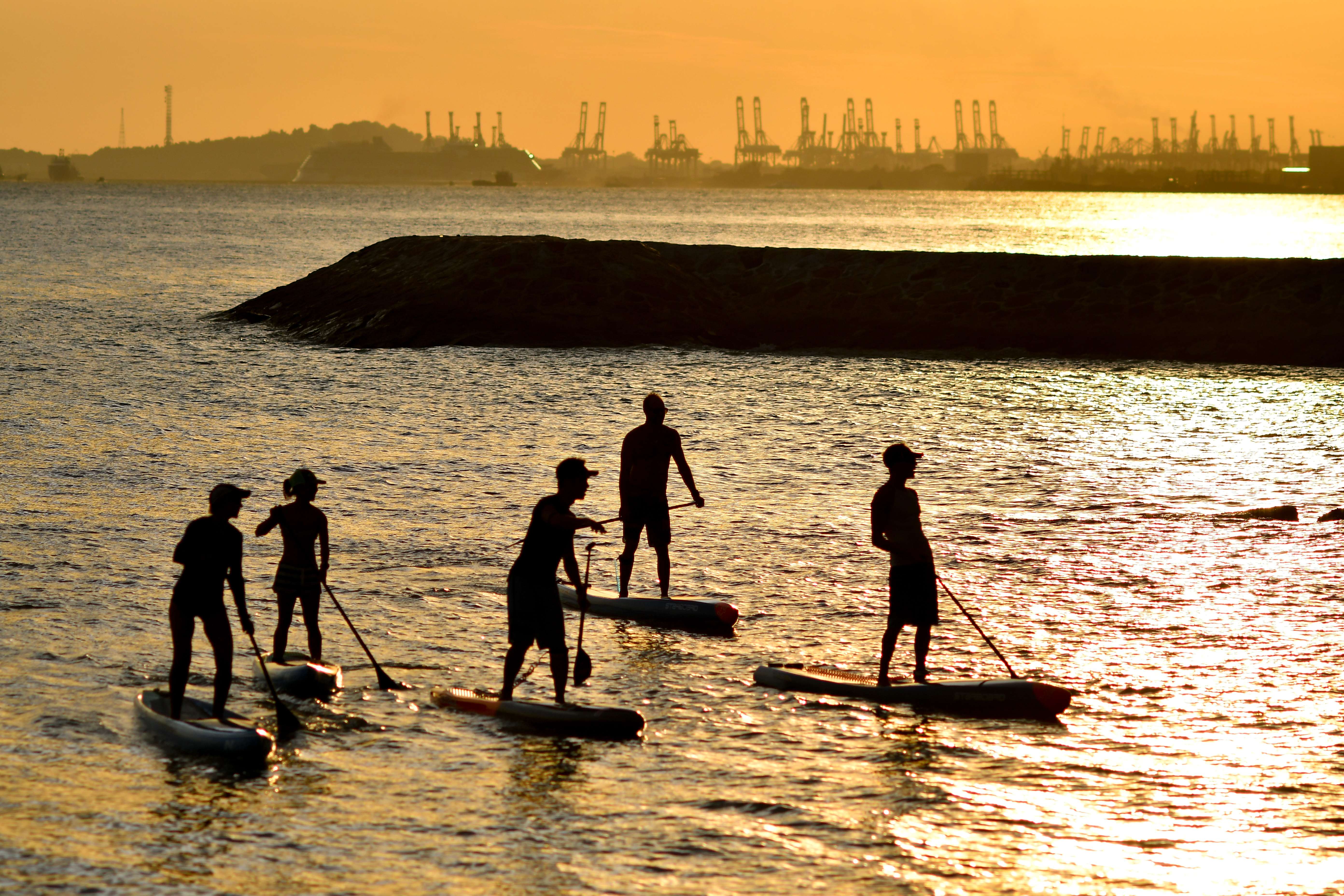 Stand-Up Paddle at Ola Beach Club 
