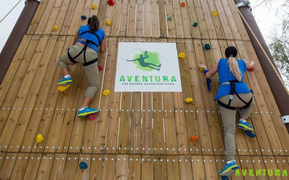 Aventura Park  Camps