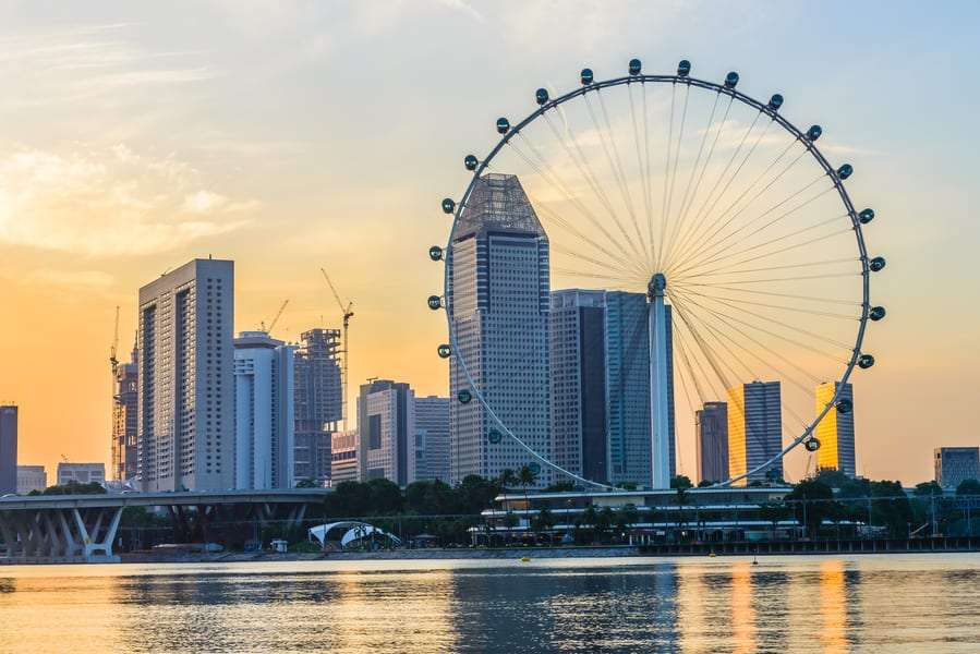 Experience Being on top of the world in Singapore Flyer
