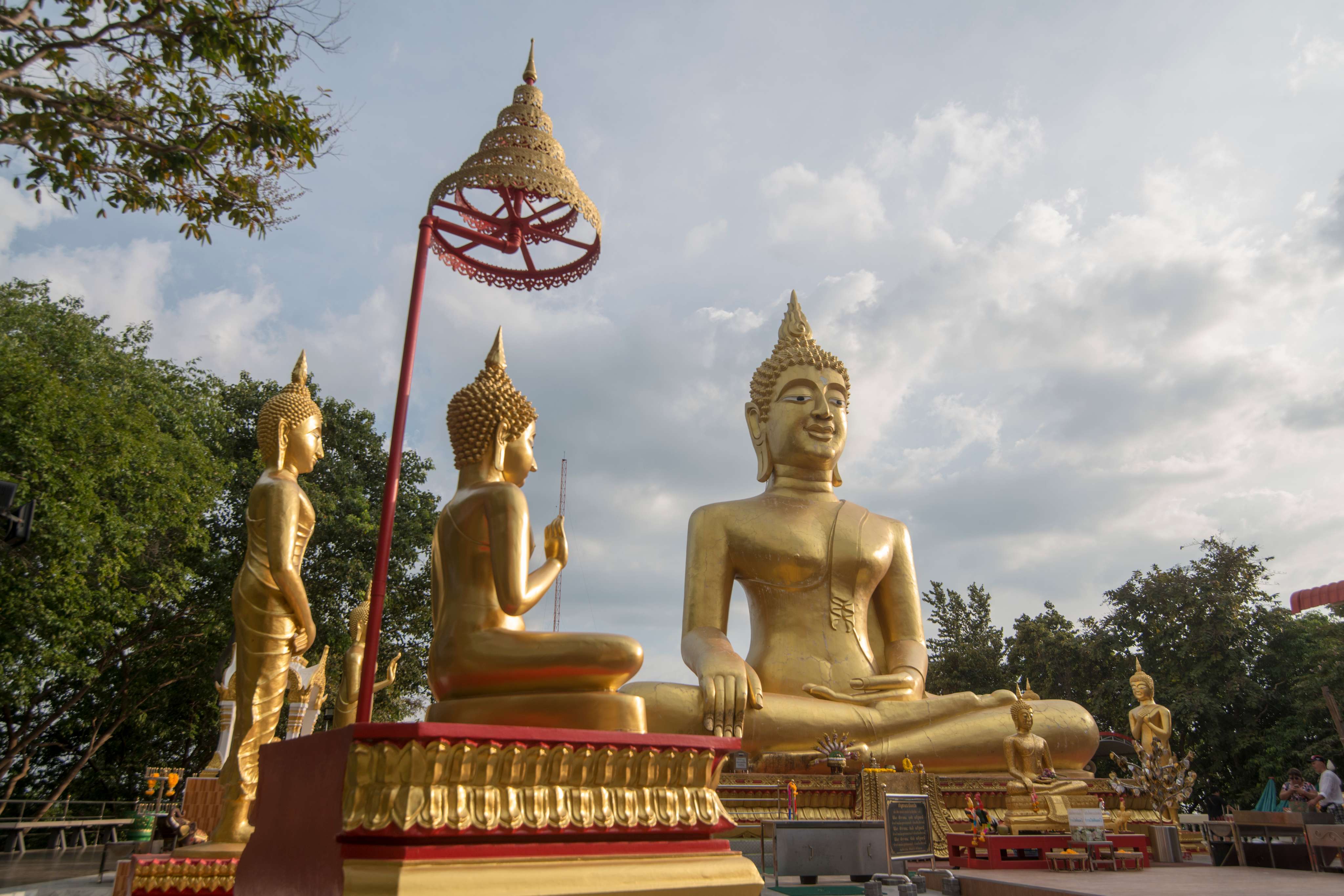 Wat Phra Khao Yai