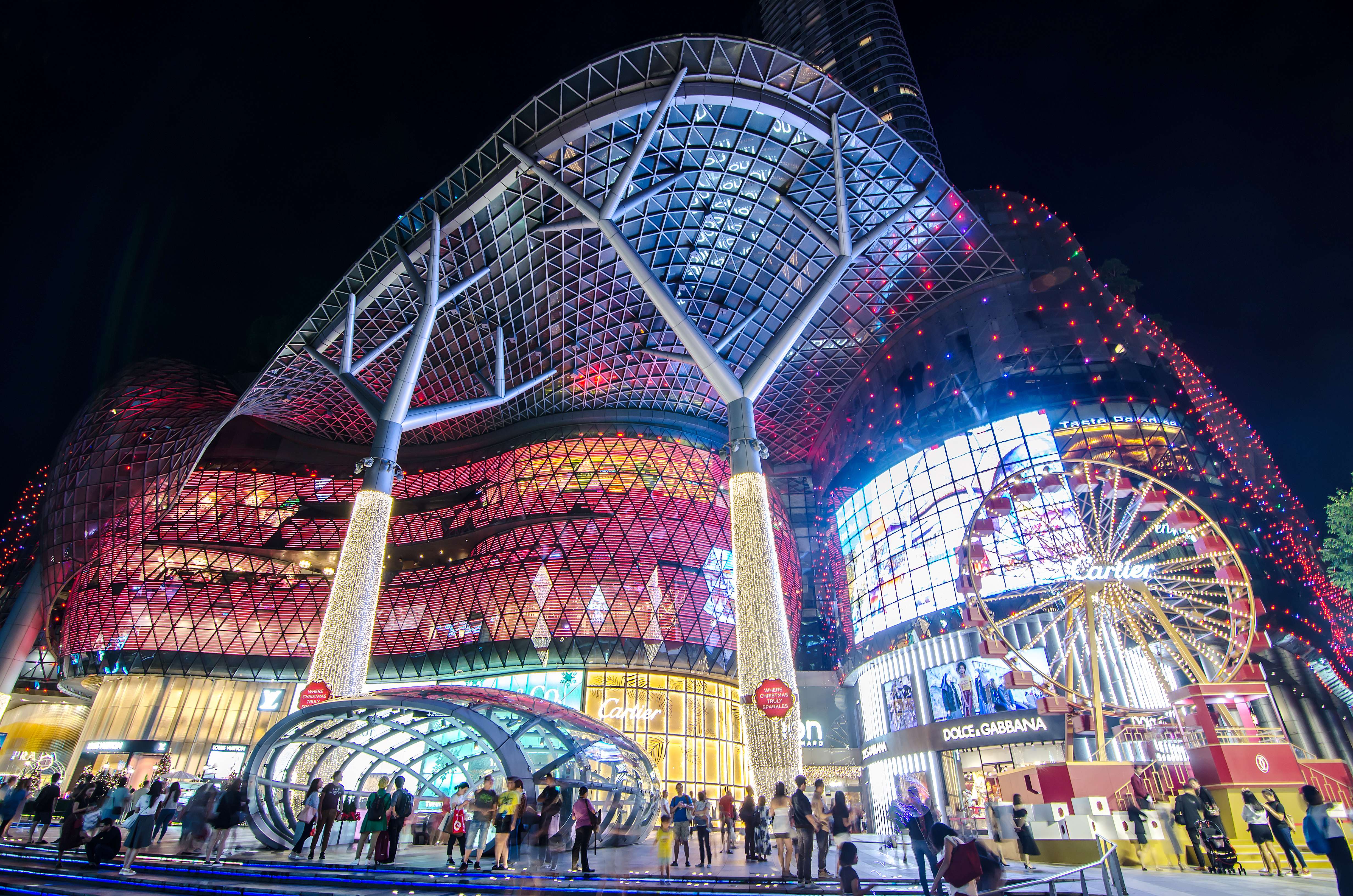 Take a wide experience of shopping at Ion Orchard