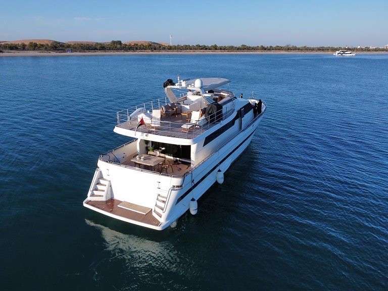 Luxury Yacht Party Abu Dhabi 