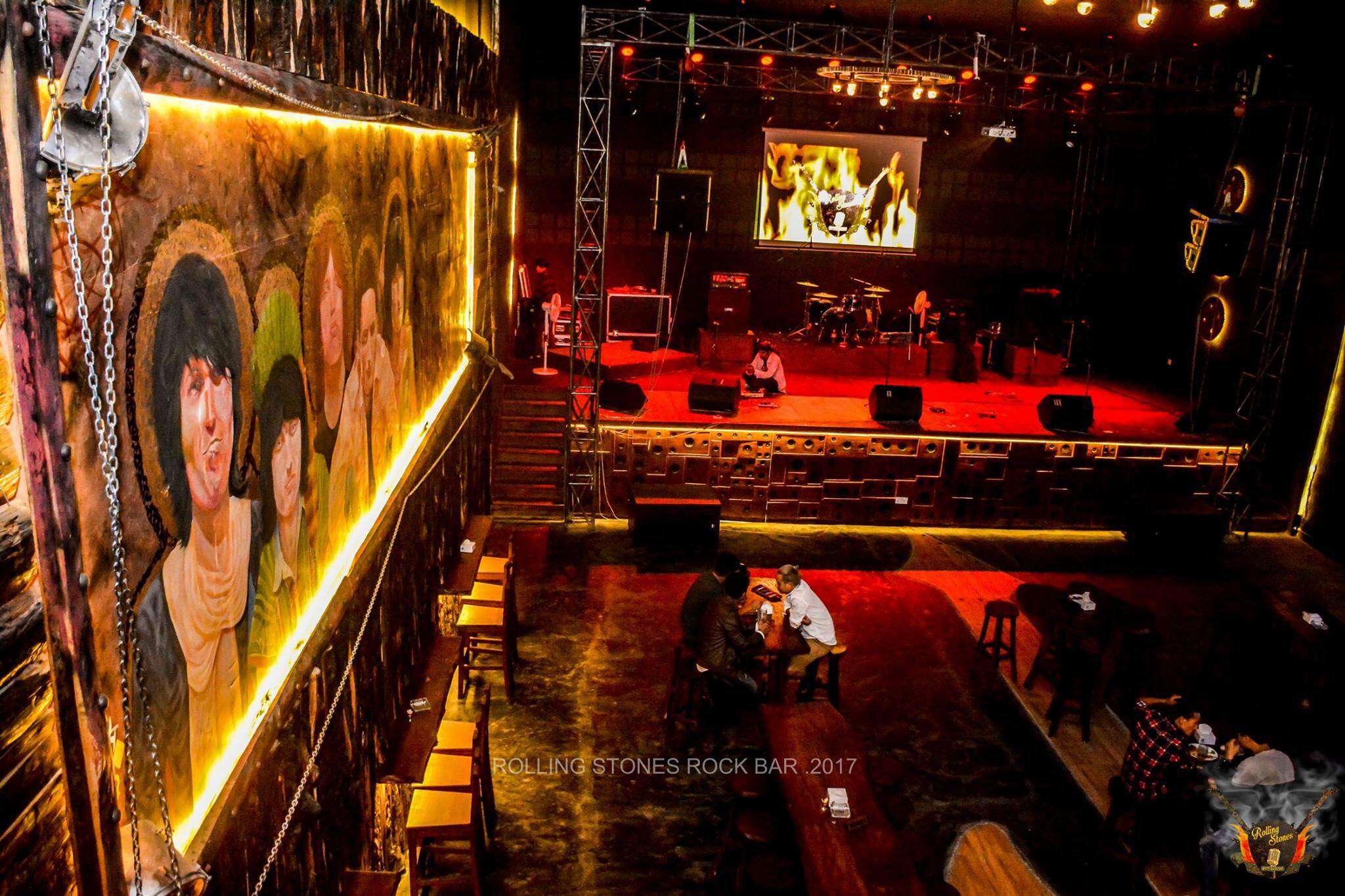 Visit Rolling Stoned Bar