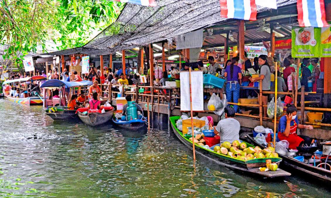 Explore Tha Kha Floating Market
