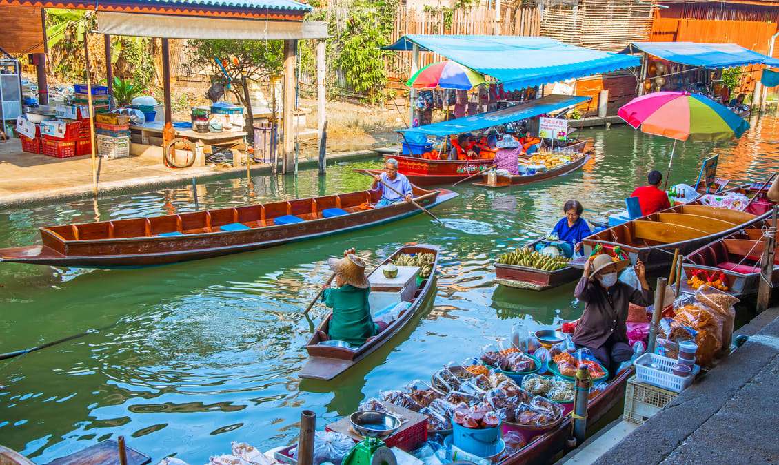 Visit Damnoen Saduak Floating Market