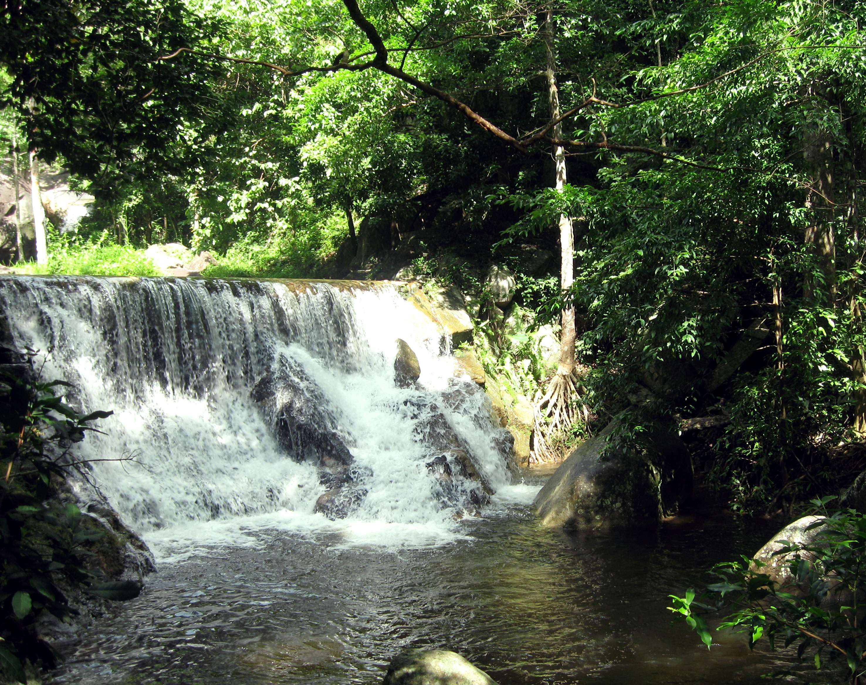 Nam Tok 9 Chan Waterfall