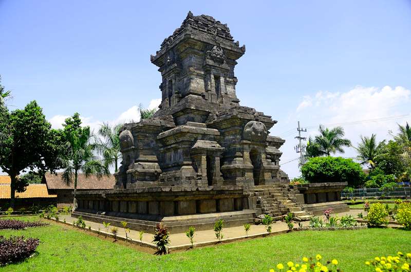 Visit Singosari Temple