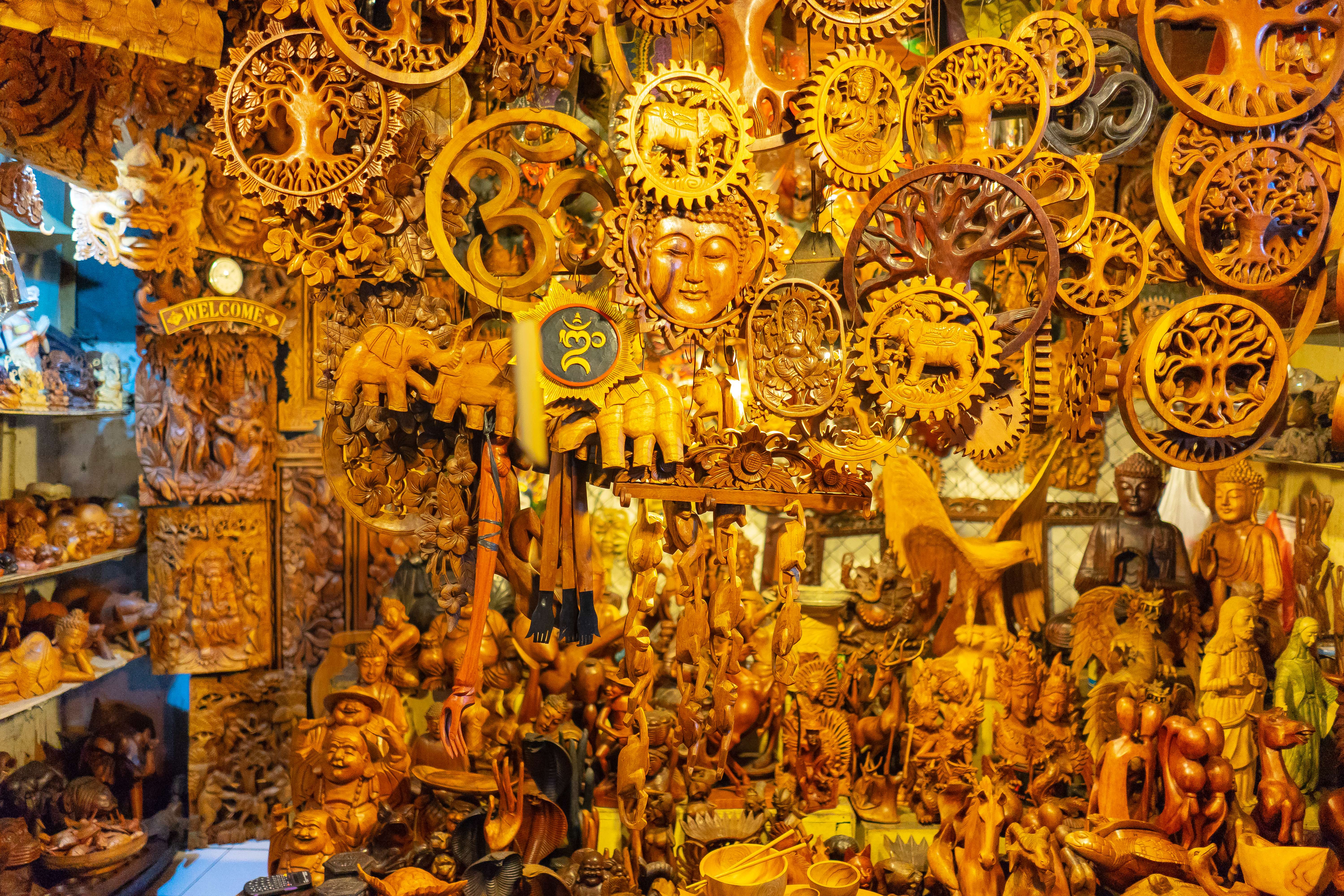 Visit Merta Nadi Art Market