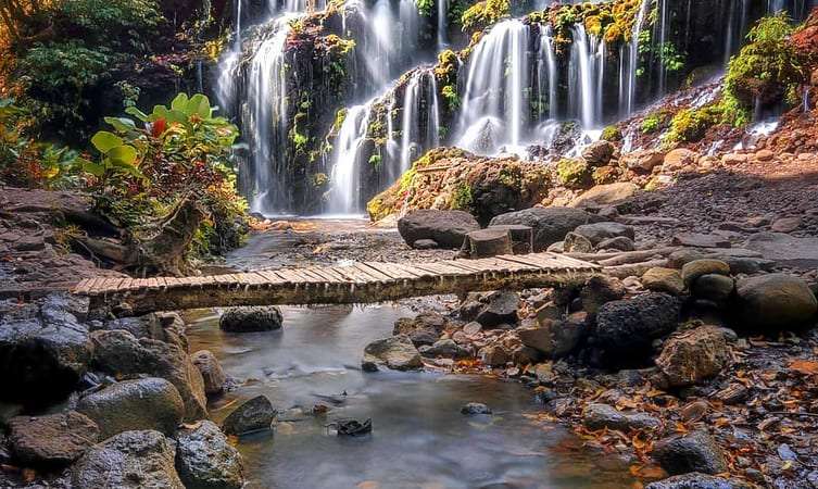 Bhuana Sari Waterfall