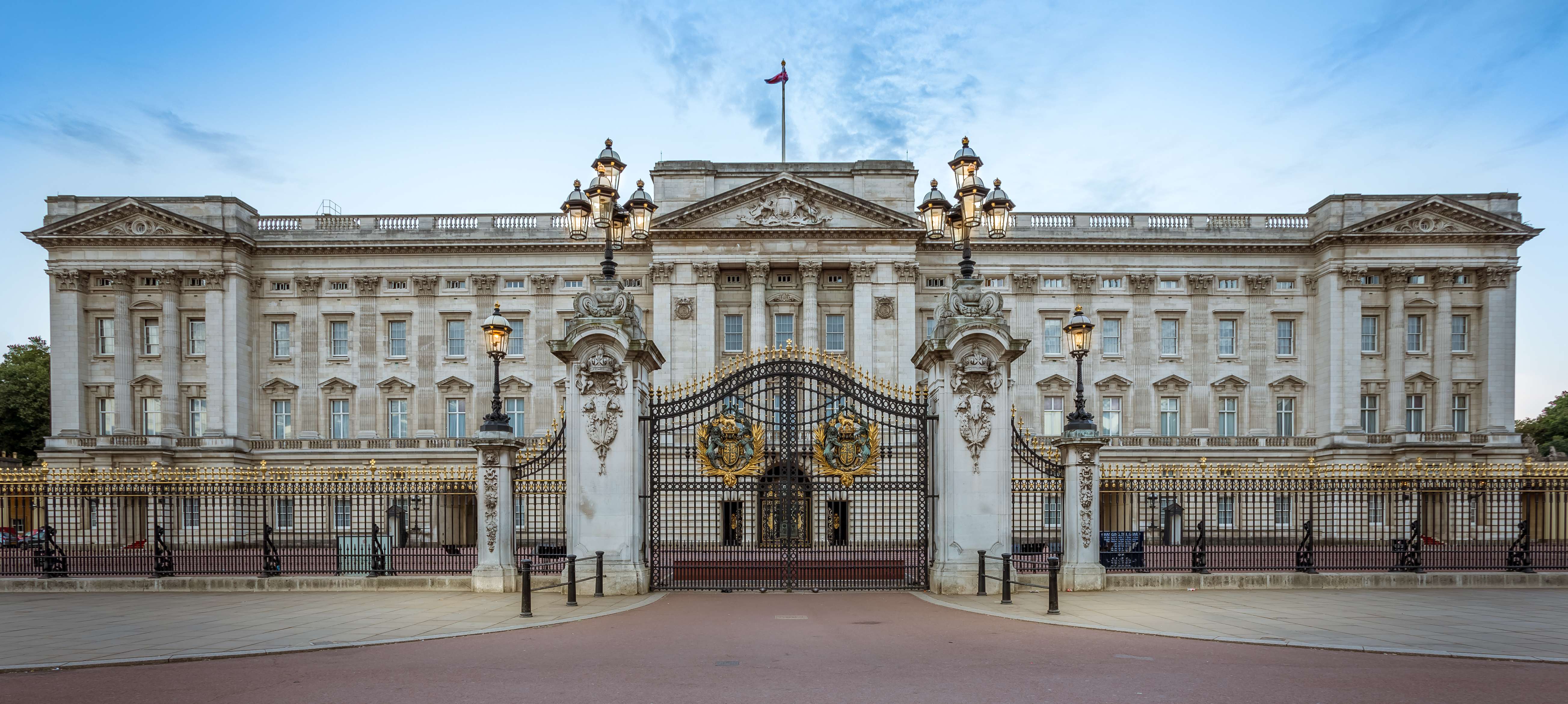  Buckingham Palace