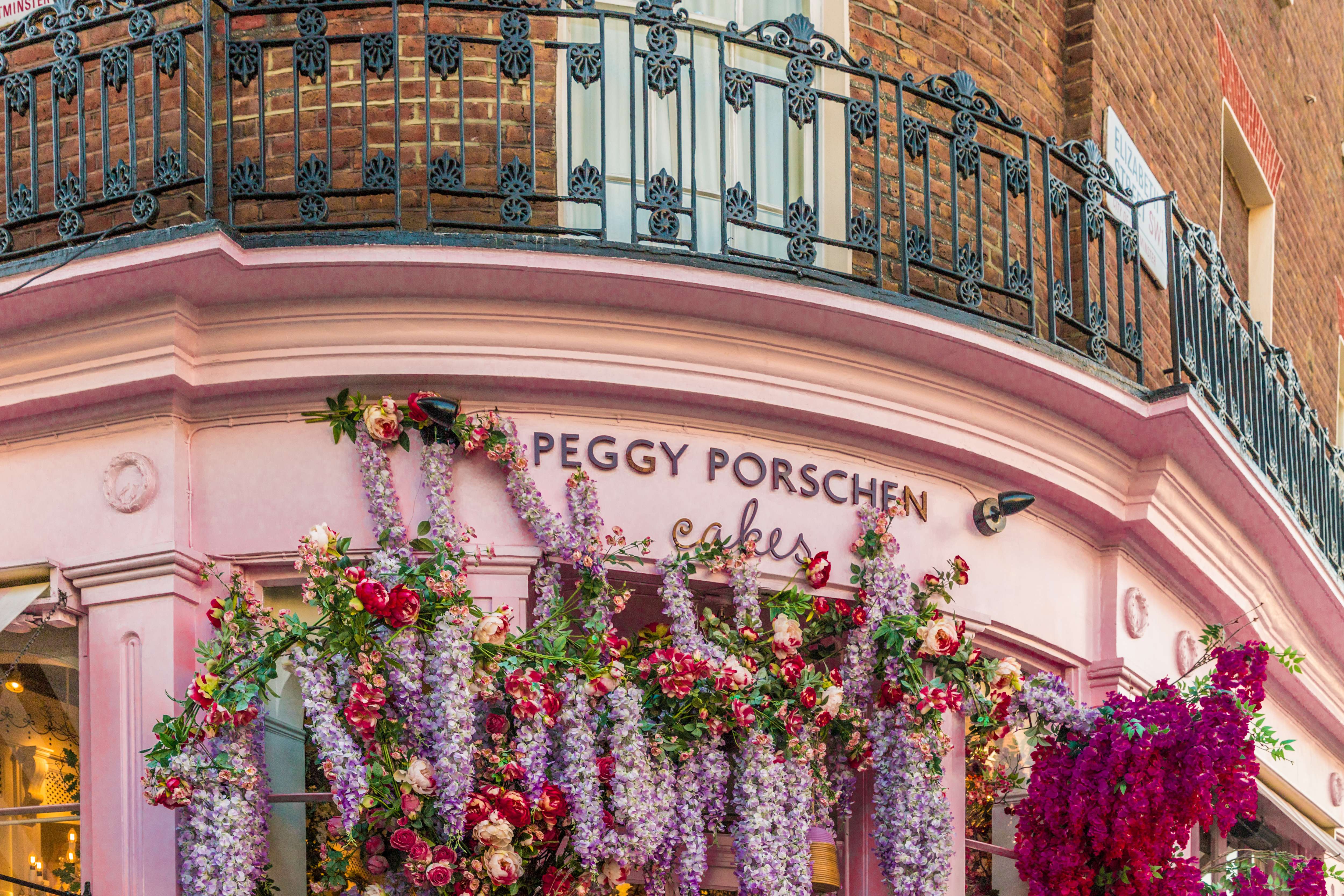 Visit Peggy Porschen