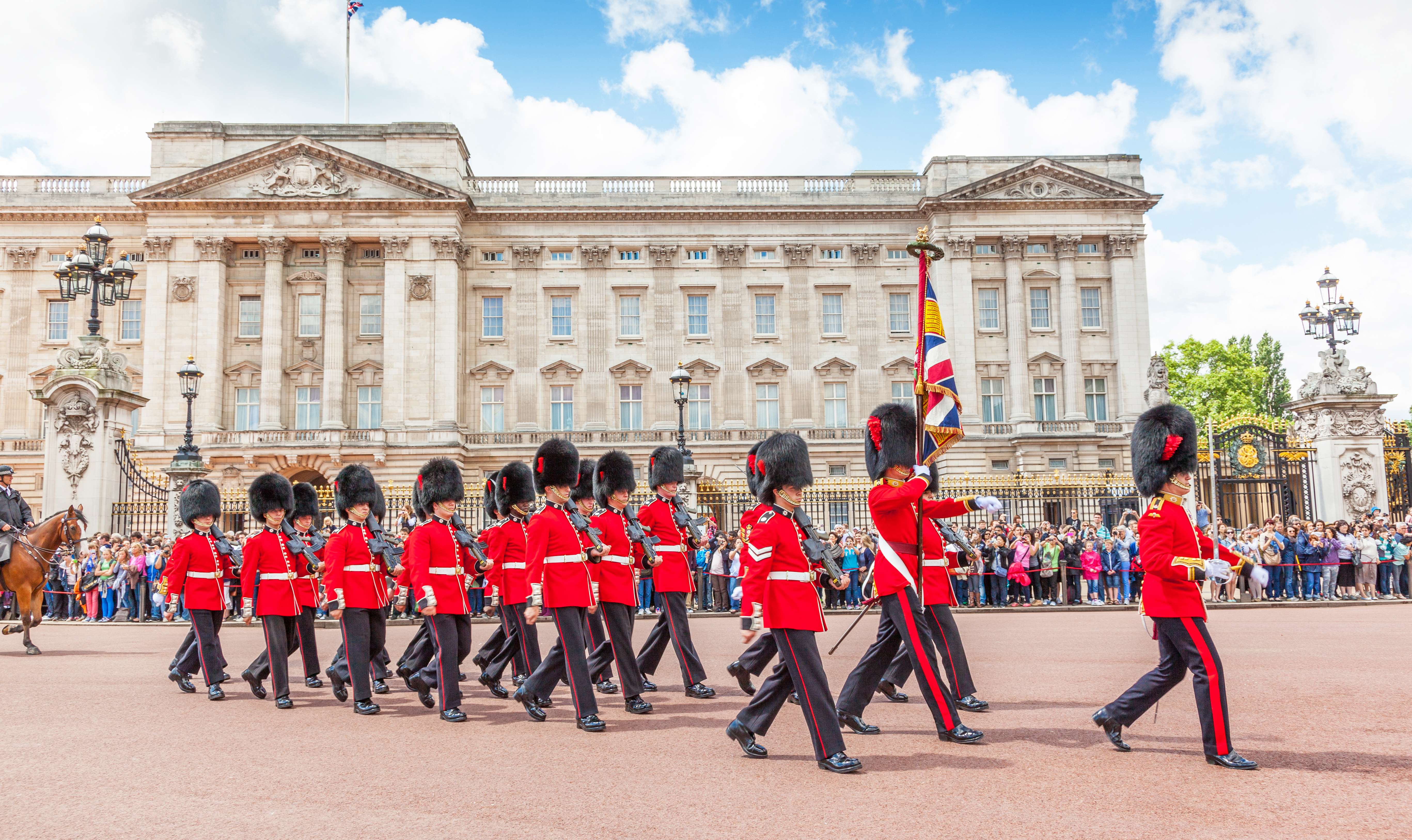 Watch Changing of the Guard At Buckingham Palace